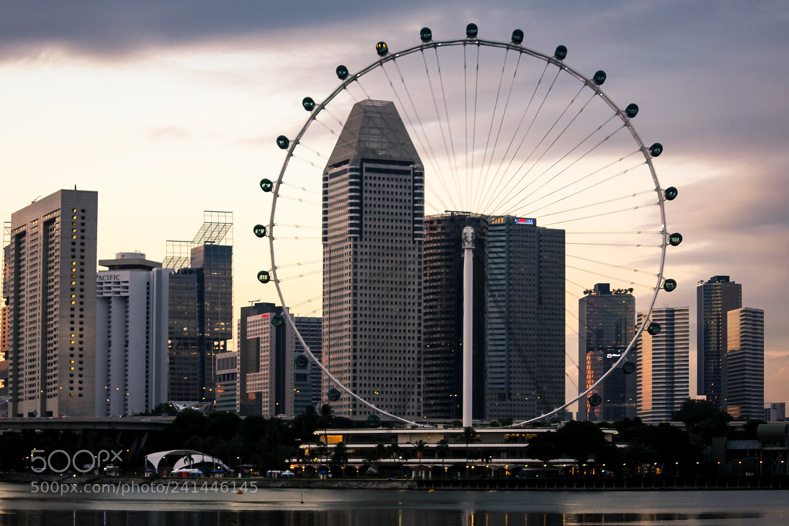 Canon EOS 1200D (EOS Rebel T5 / EOS Kiss X70 / EOS Hi) sample photo. Skyline of singapore photography