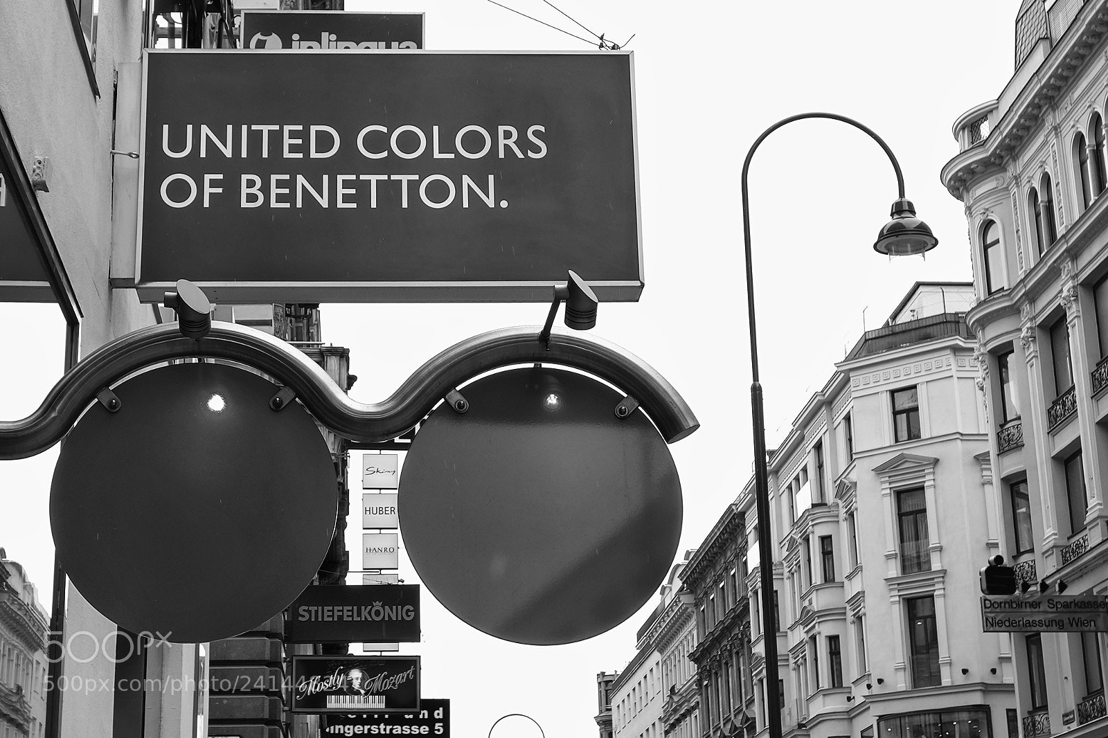 Sony Cyber-shot DSC-RX100 sample photo. Signs and lamp photography
