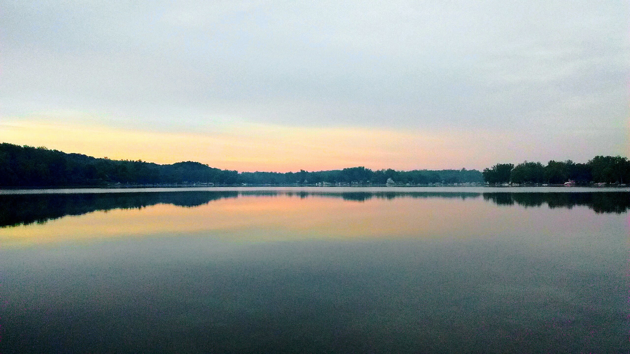 Motorola Moto E with 4G LTE (2nd Gen) sample photo