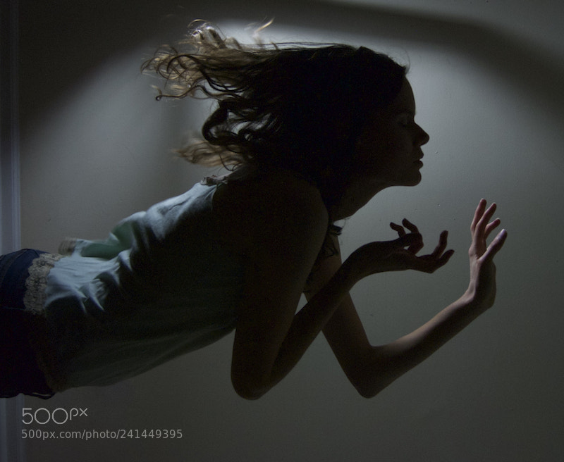 Nikon D80 sample photo. Weightless photography