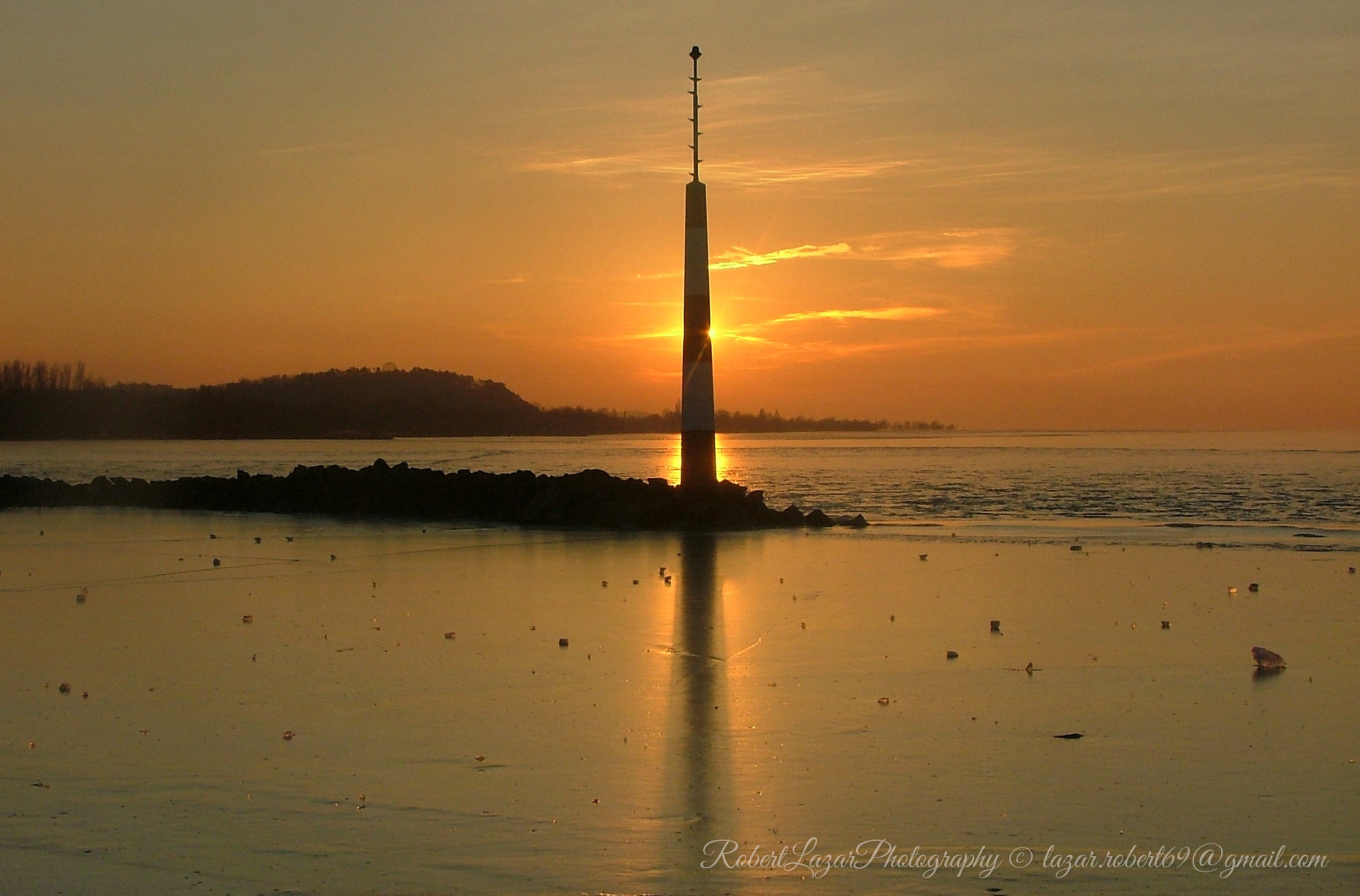 Fujifilm FinePix S5000 sample photo. Burning ice photography