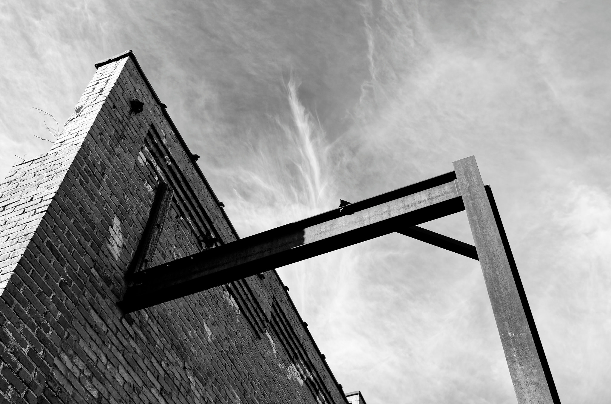 Sigma 17-50mm F2.8 EX DC OS HSM sample photo. Brick and beam photography