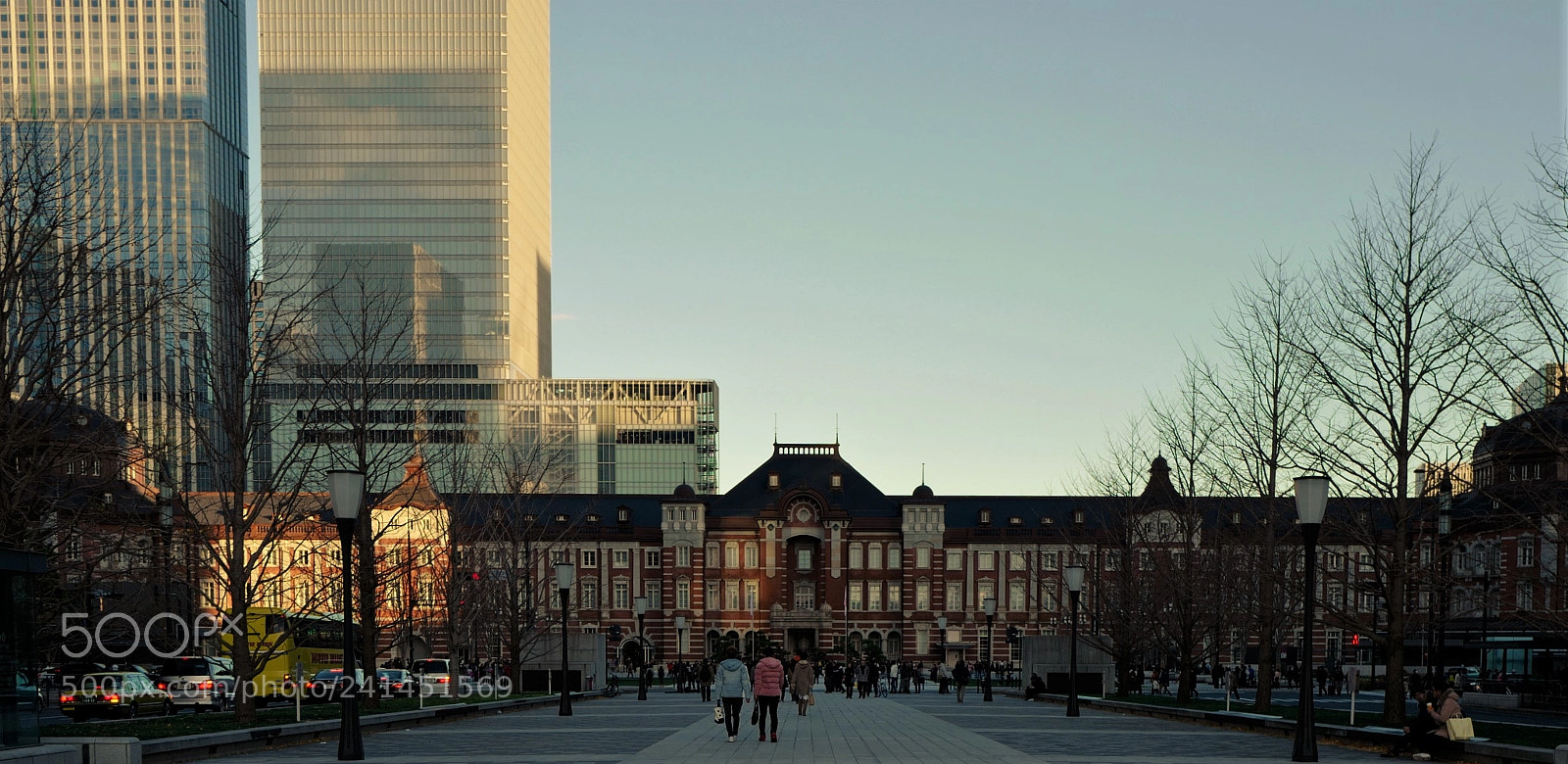 Leica Q (Typ 116) sample photo. 2018.01.01 夕暮れ時の東京駅 photography