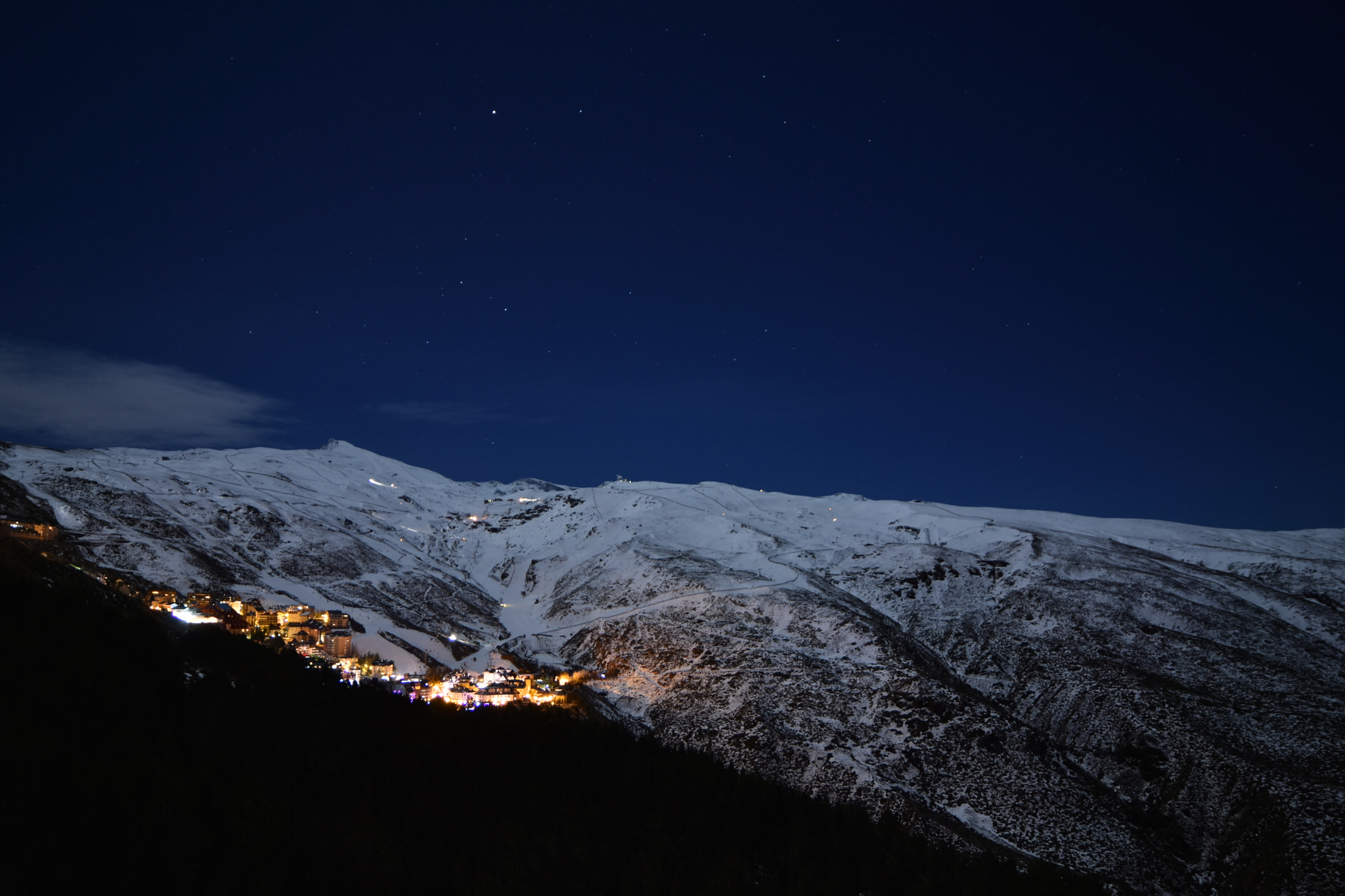 Samyang 14mm F2.8 ED AS IF UMC sample photo. Sierra nevada night photography