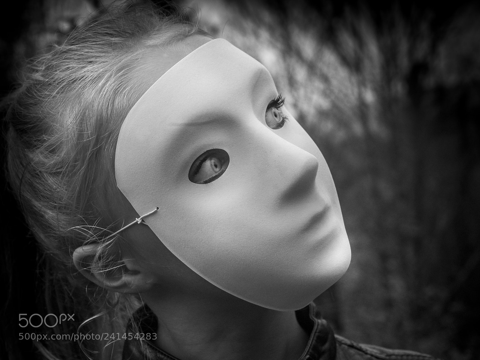 Olympus OM-D E-M1 sample photo. Young blond girl with photography