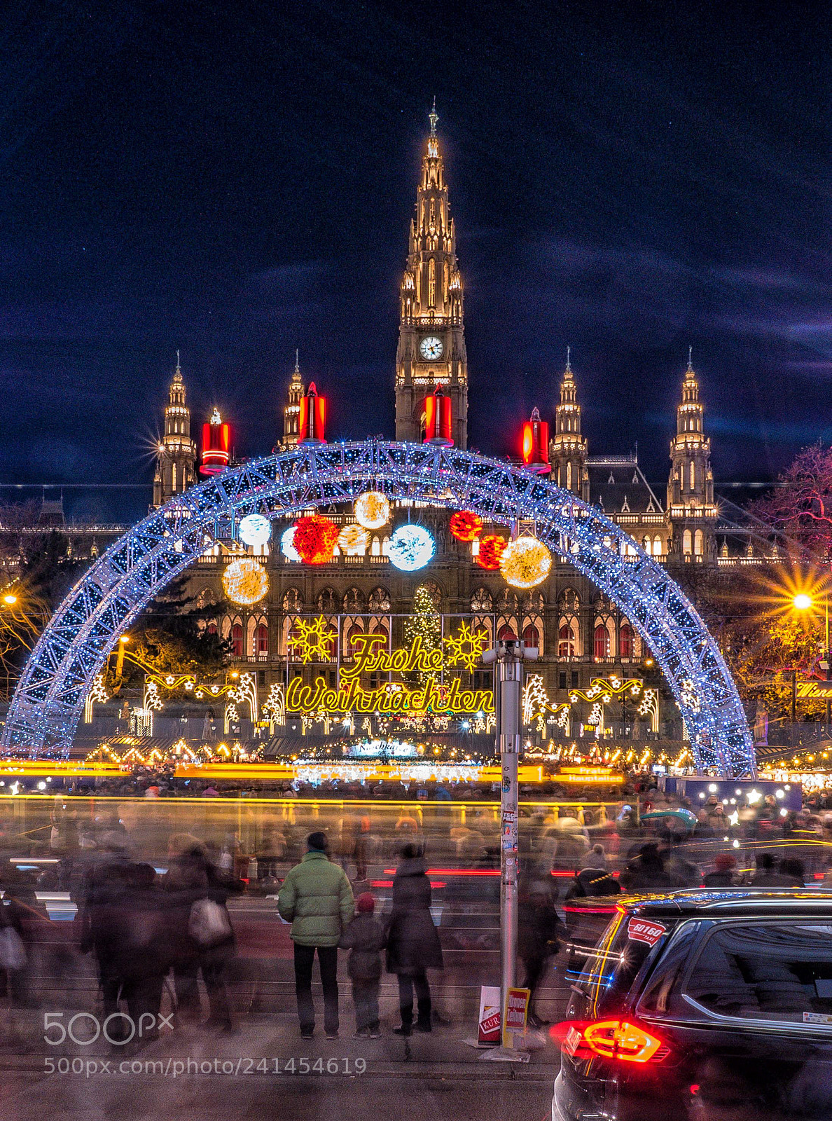 Panasonic Lumix DMC-GH4 sample photo. Amidst the christmas rush photography