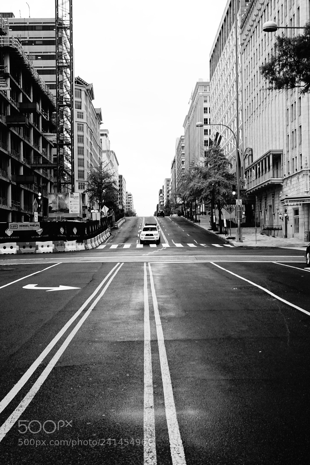 Sony DT 16-50mm F2.8 SSM sample photo. On every street photography