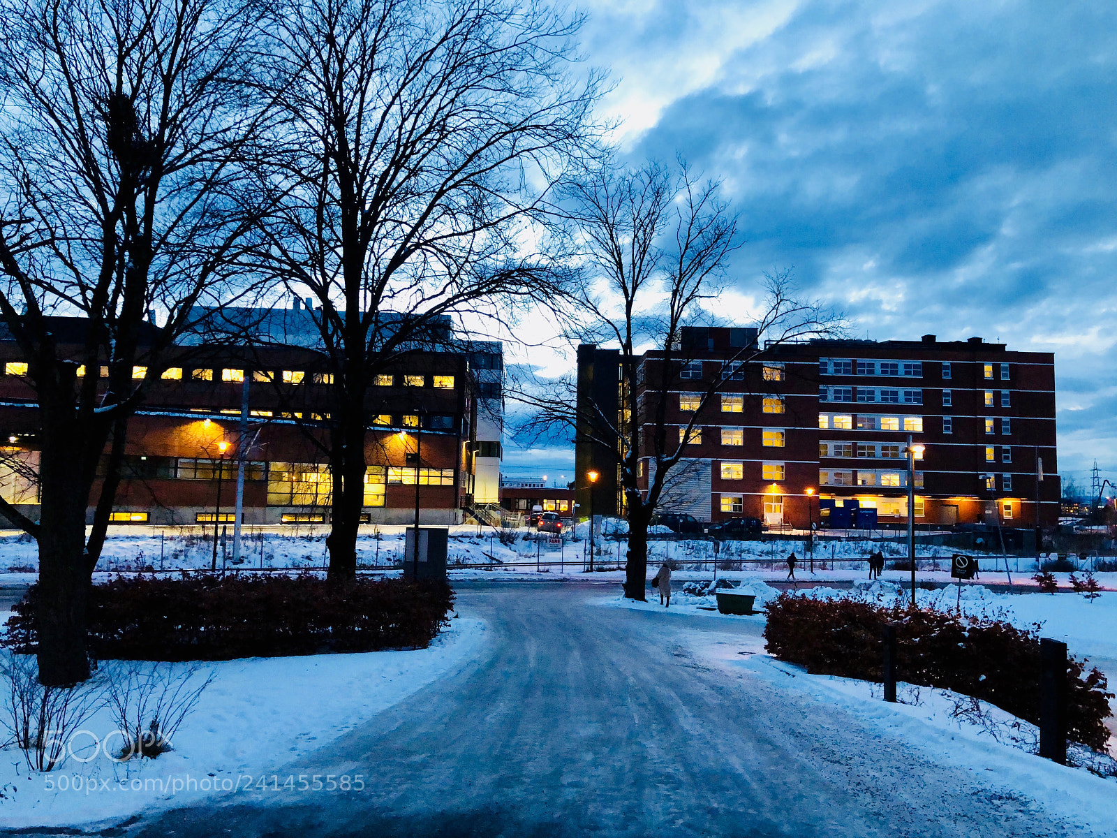 Apple iPhone X sample photo. The “ bluehour “ @ Økern photography