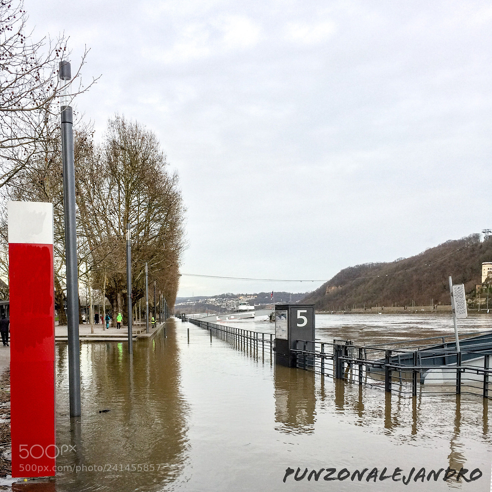Apple iPhone 5s sample photo. Koblenz, germany. high tide photography
