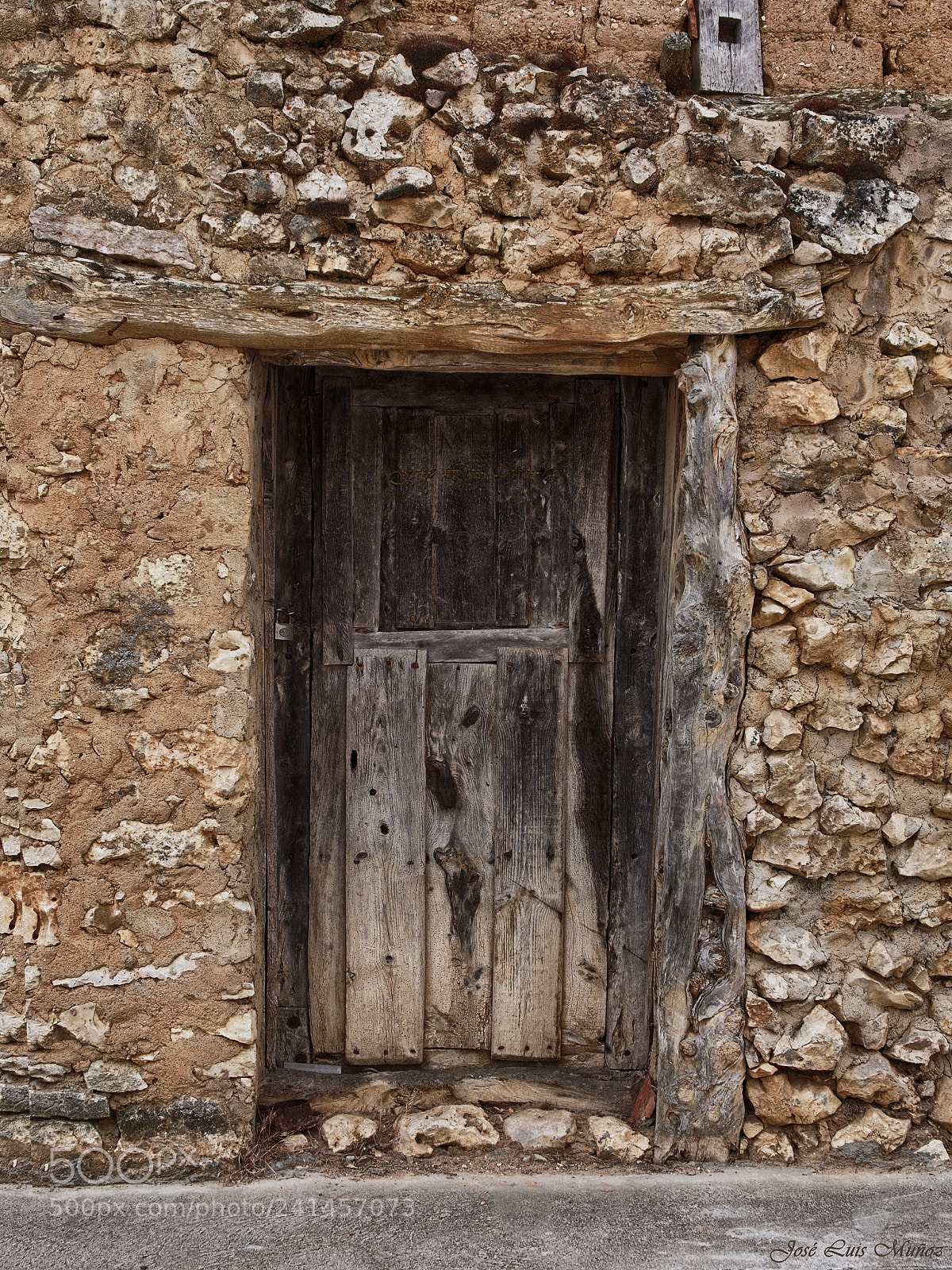Olympus OM-D E-M5 sample photo. Puerta. nafr a de photography