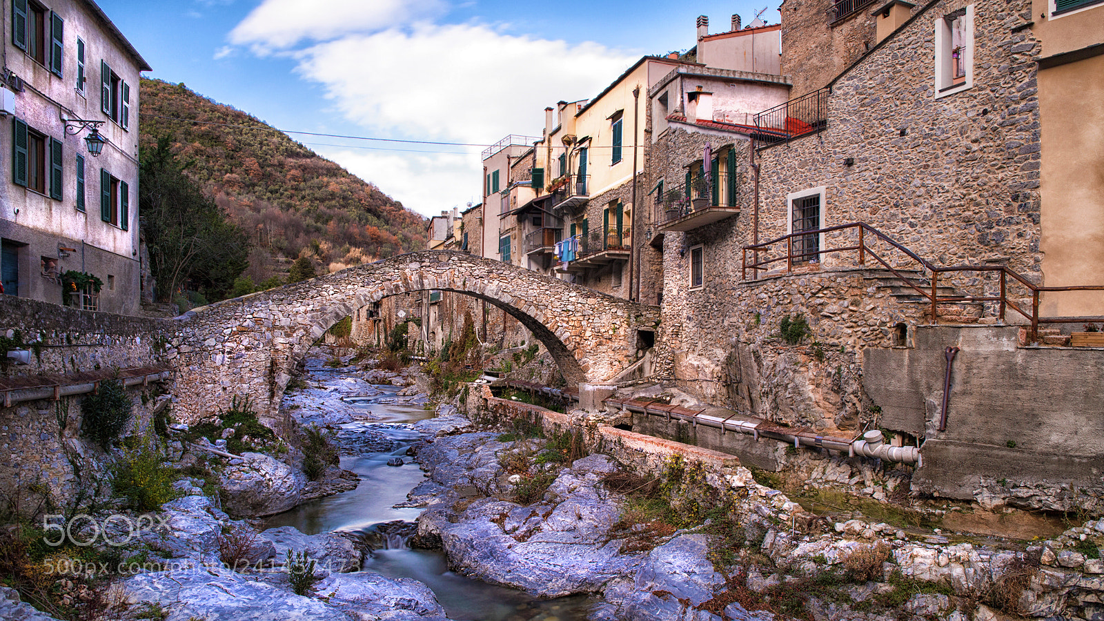 Canon EOS 6D Mark II sample photo. Zuccarello - liguria photography