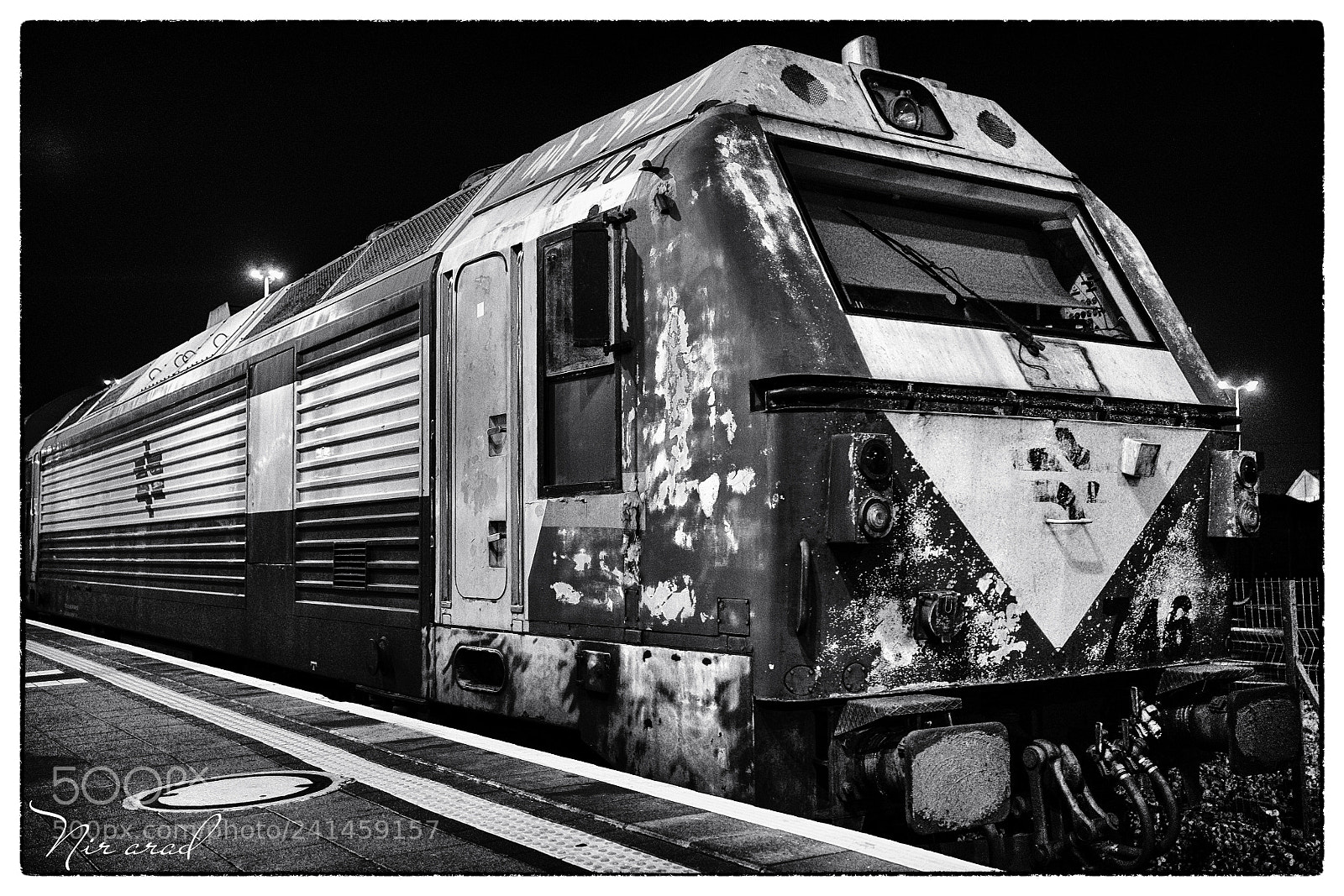 Fujifilm X-T1 sample photo. Train photography