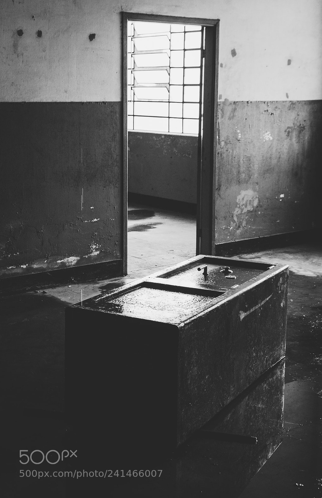Canon EOS 1200D (EOS Rebel T5 / EOS Kiss X70 / EOS Hi) sample photo. Casa abandonada photography