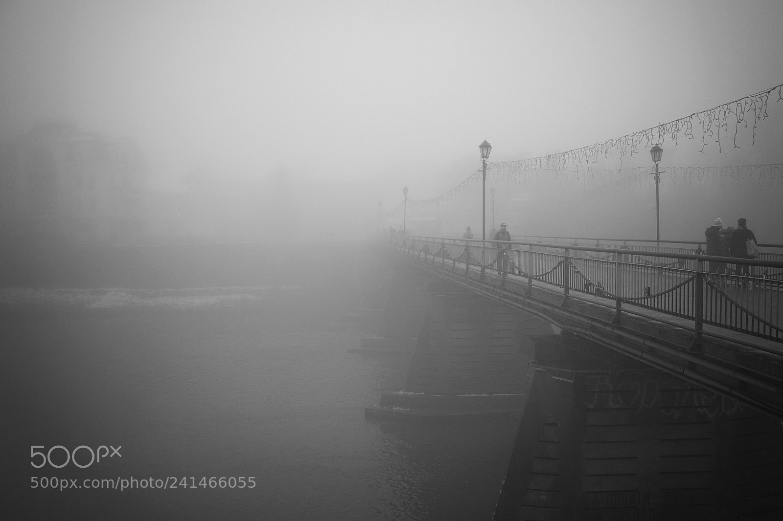 Fujifilm X10 sample photo. Foggy mourning photography