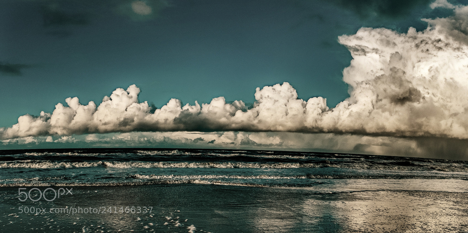 Fujifilm X100F sample photo. Beach photography