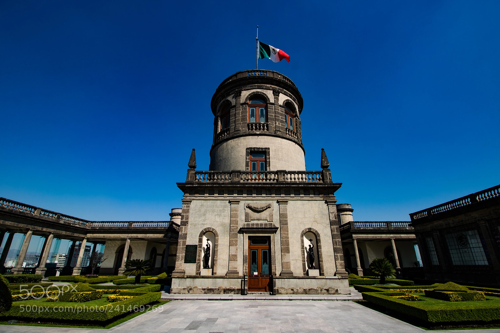 Canon EOS 750D (EOS Rebel T6i / EOS Kiss X8i) sample photo. Torre del castillo de photography
