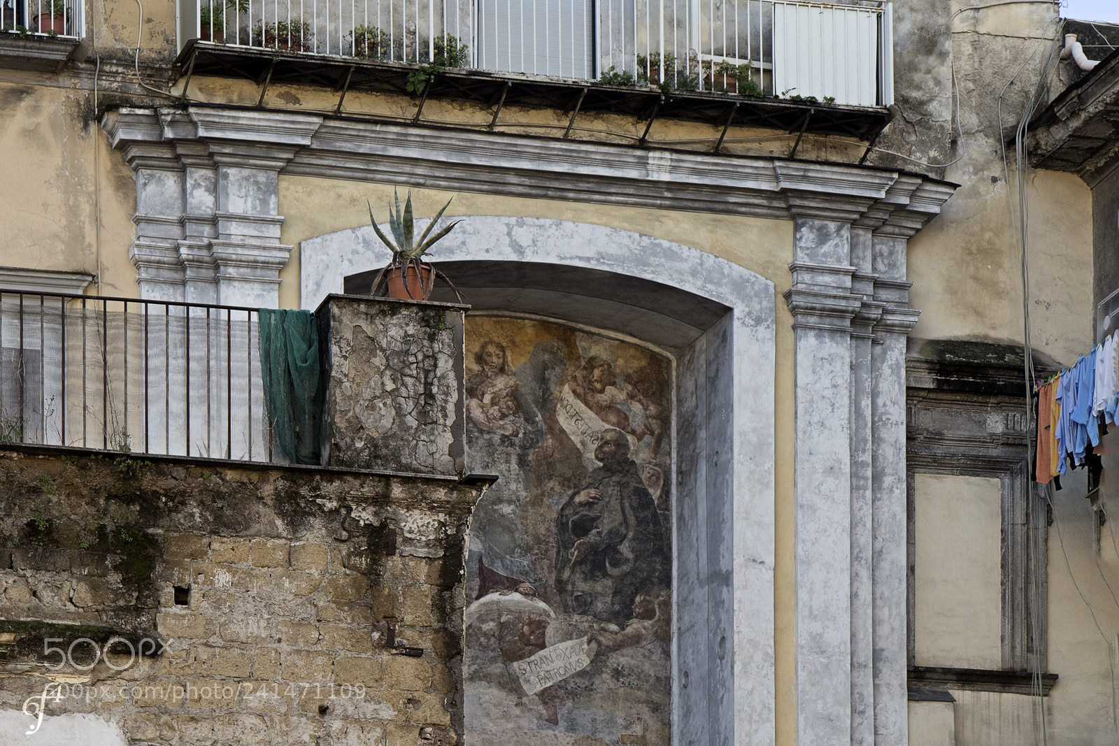 Canon EOS M5 sample photo. Baroque street art photography