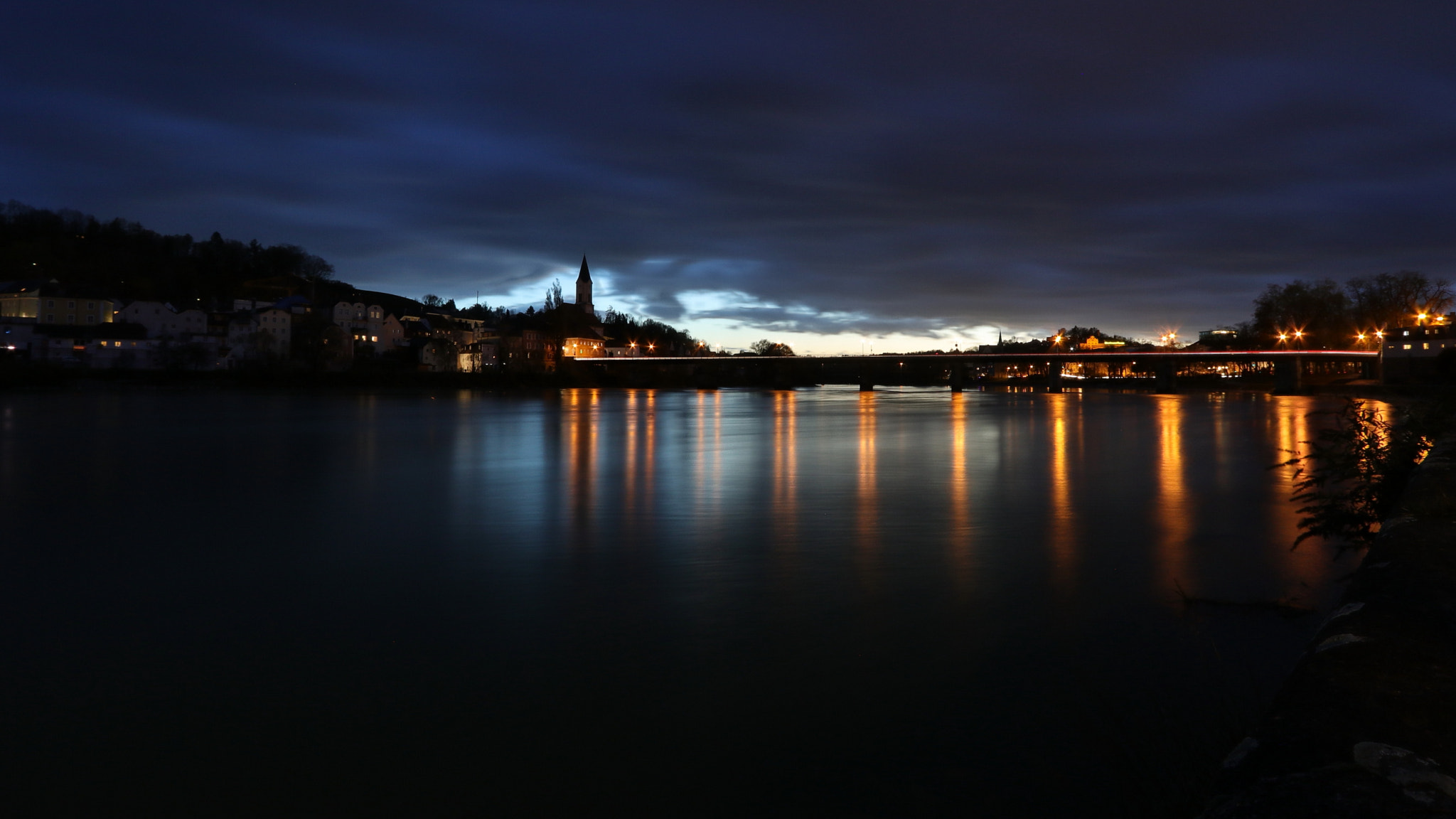 Canon EF-S 10-22mm F3.5-4.5 USM sample photo. Passau in the night photography