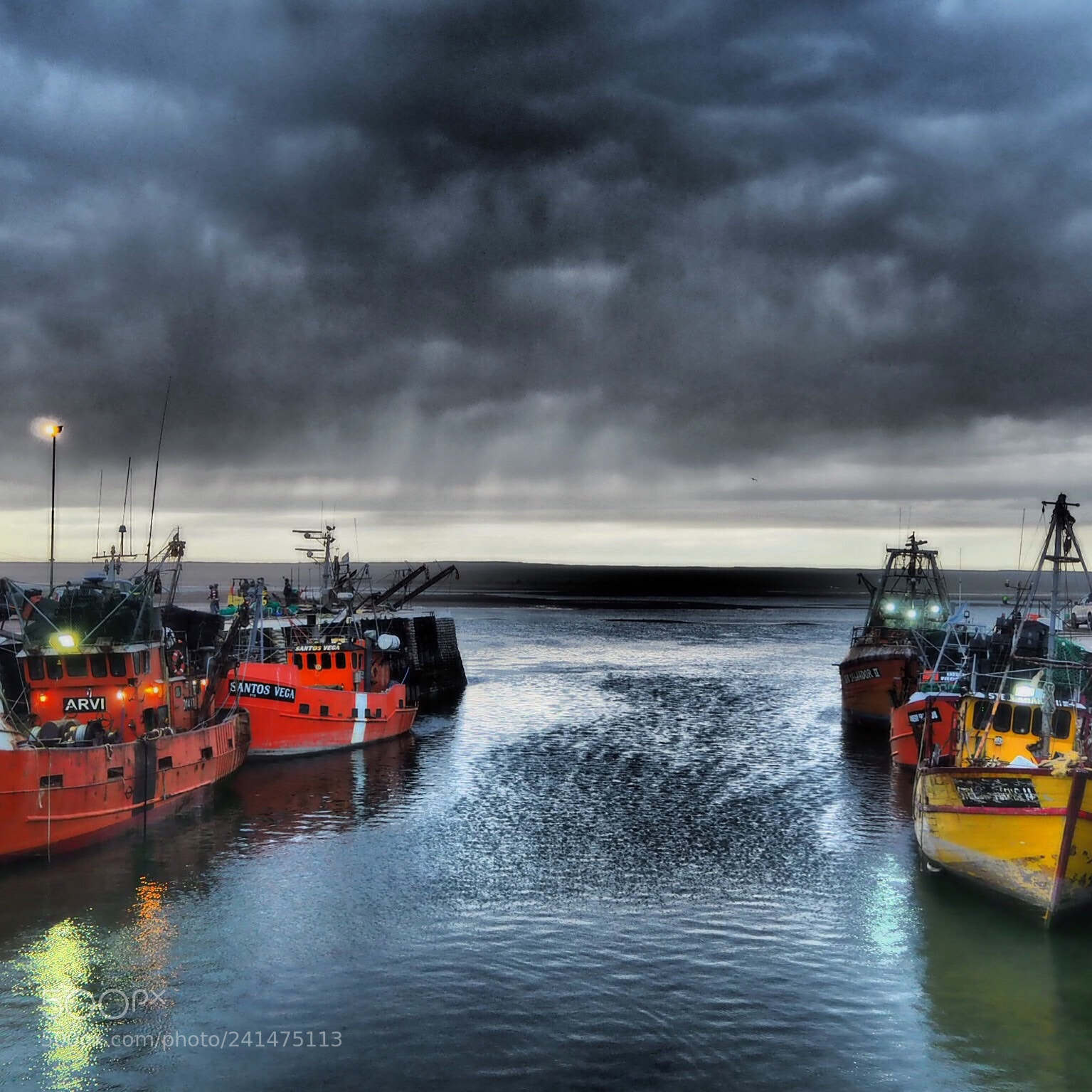 Olympus OM-D E-M10 II sample photo. Dramatic harbour photography