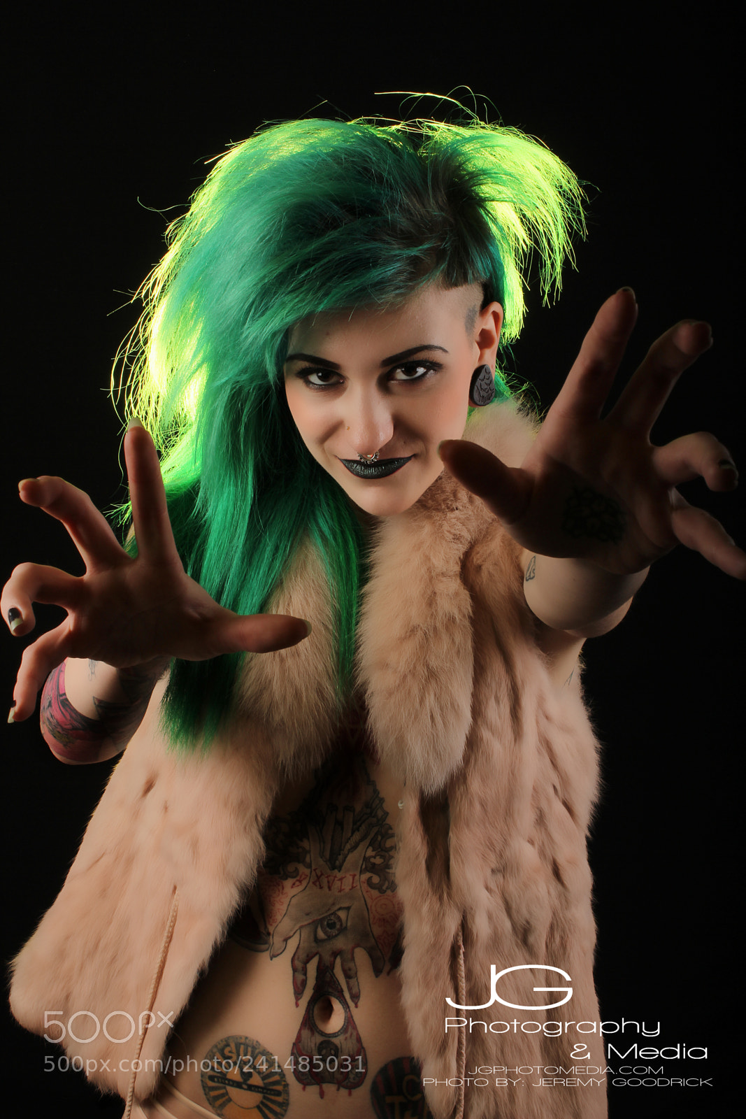 Canon EOS 600D (Rebel EOS T3i / EOS Kiss X5) sample photo. Green goddess photography