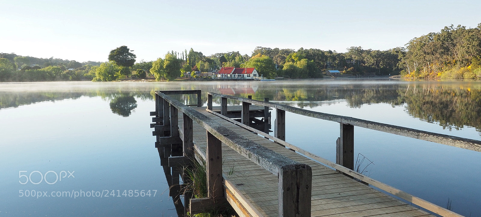 Olympus OM-D E-M5 II sample photo. The boat shed on photography