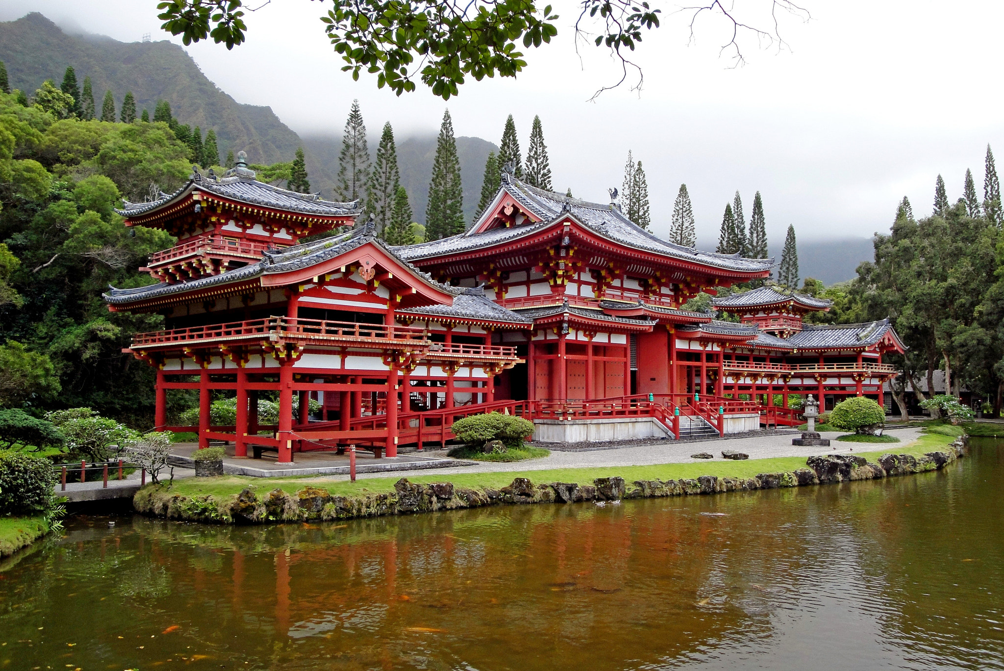 Sony Cyber-shot DSC-W290 sample photo. Byodo in temple oahu photography