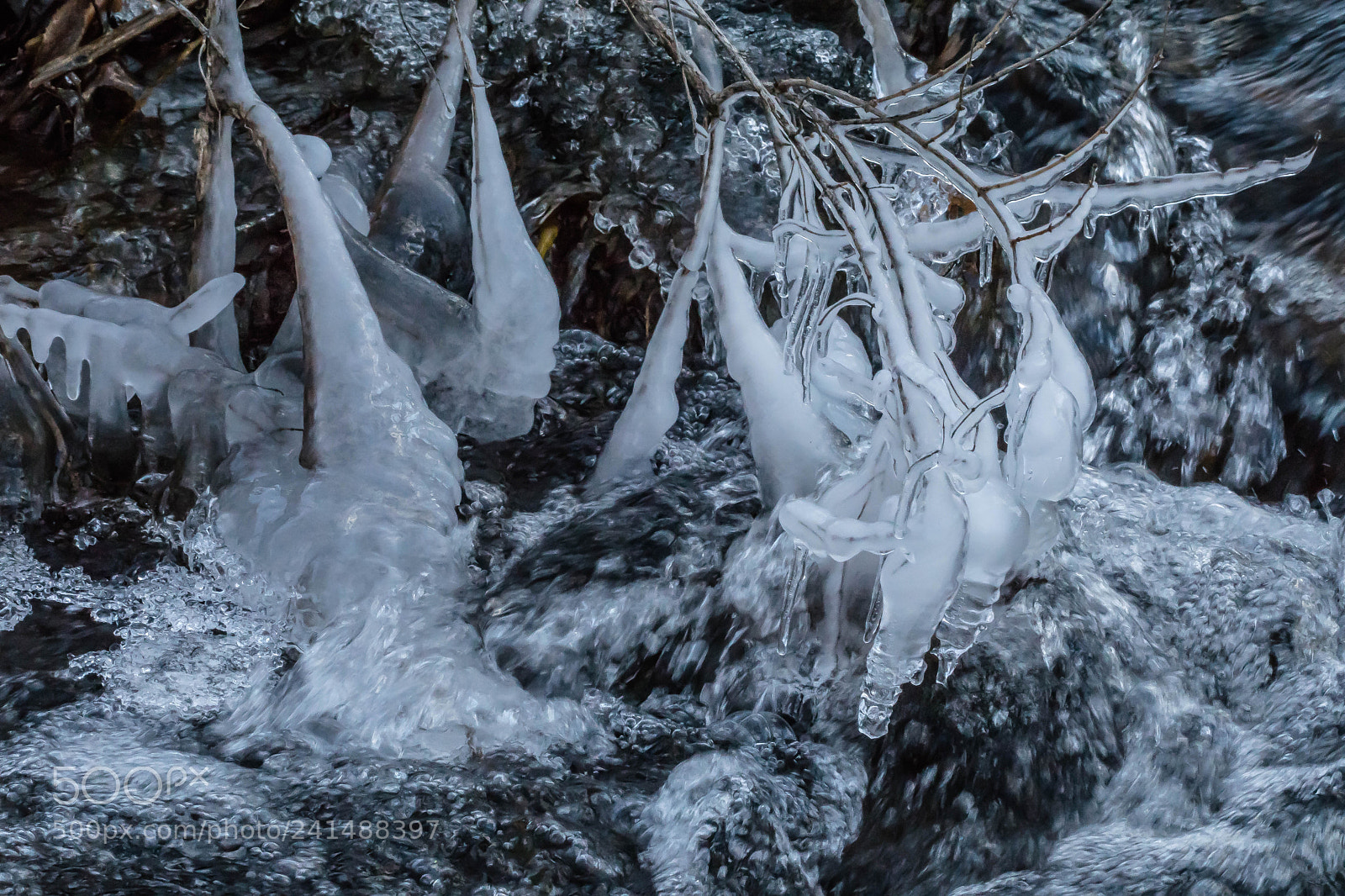 Sony ILCA-77M2 sample photo. Icescapes - under full photography