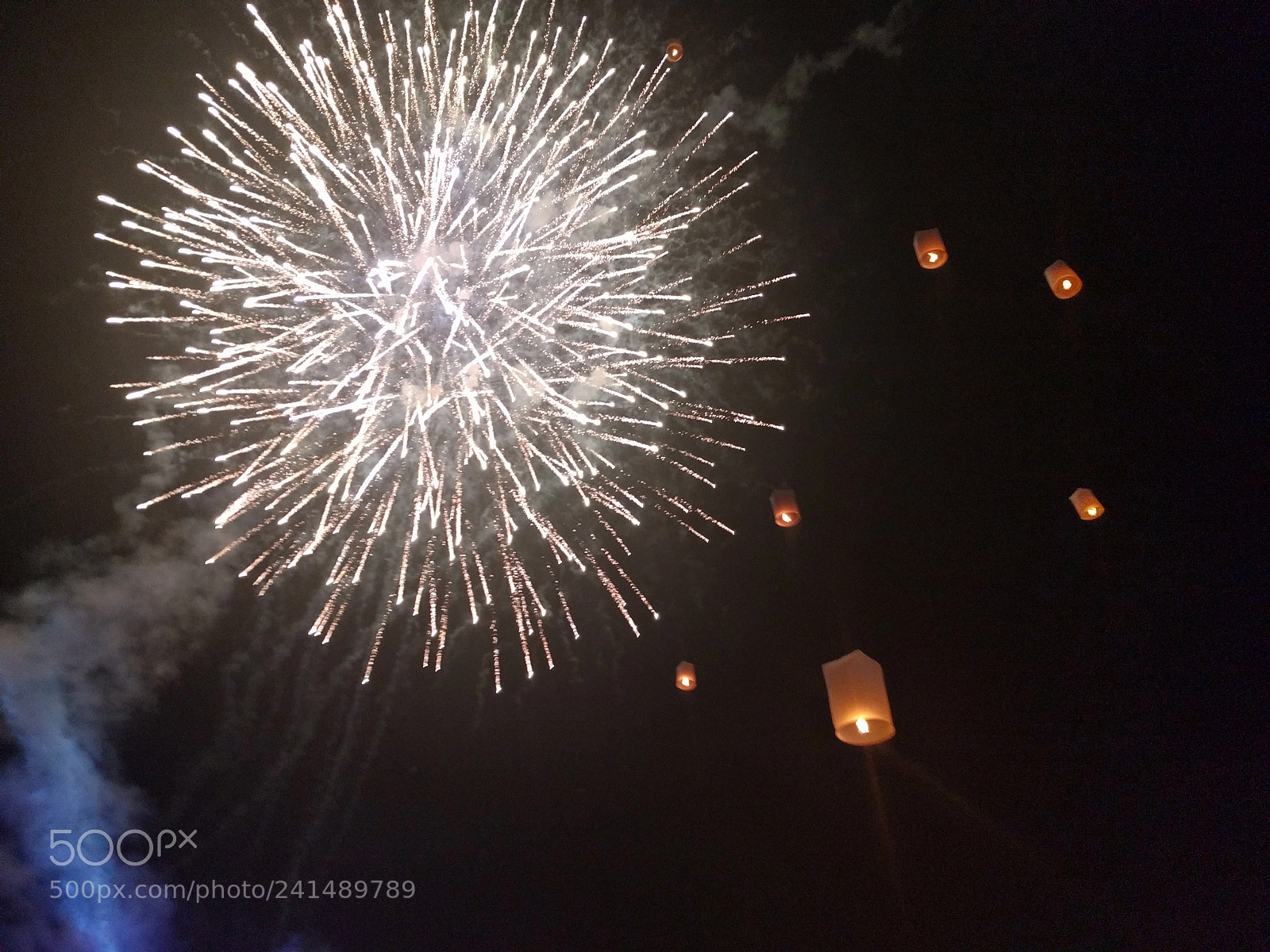 LG Nexus 5X sample photo. Fireworks and lanterns photography