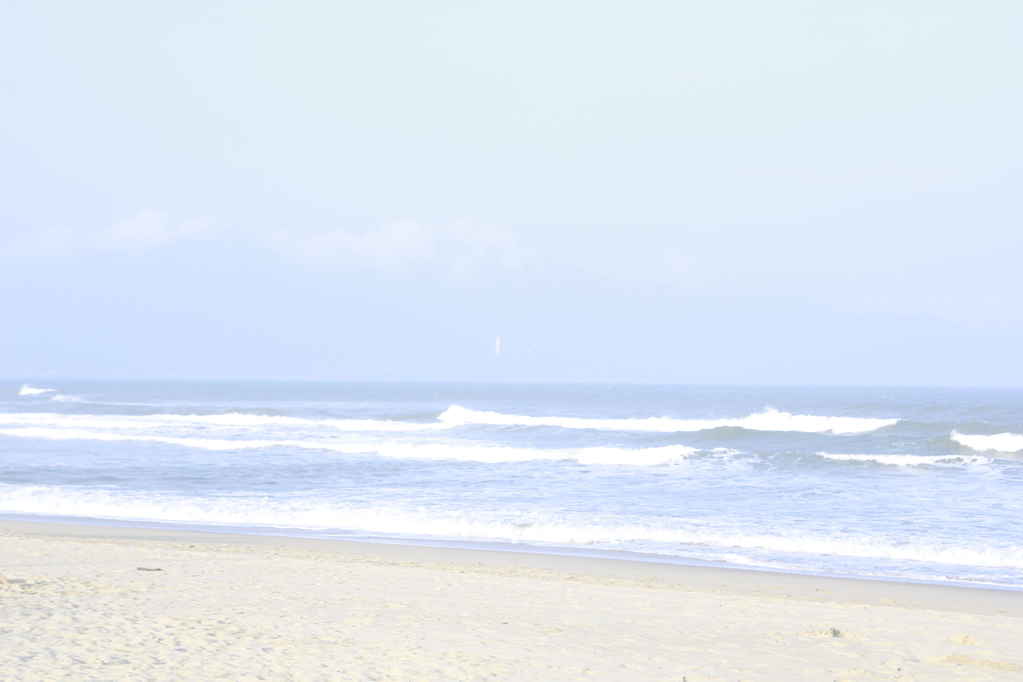 Tamron SP AF 17-50mm F2.8 XR Di II LD Aspherical (IF) sample photo. My khe beach1 photography
