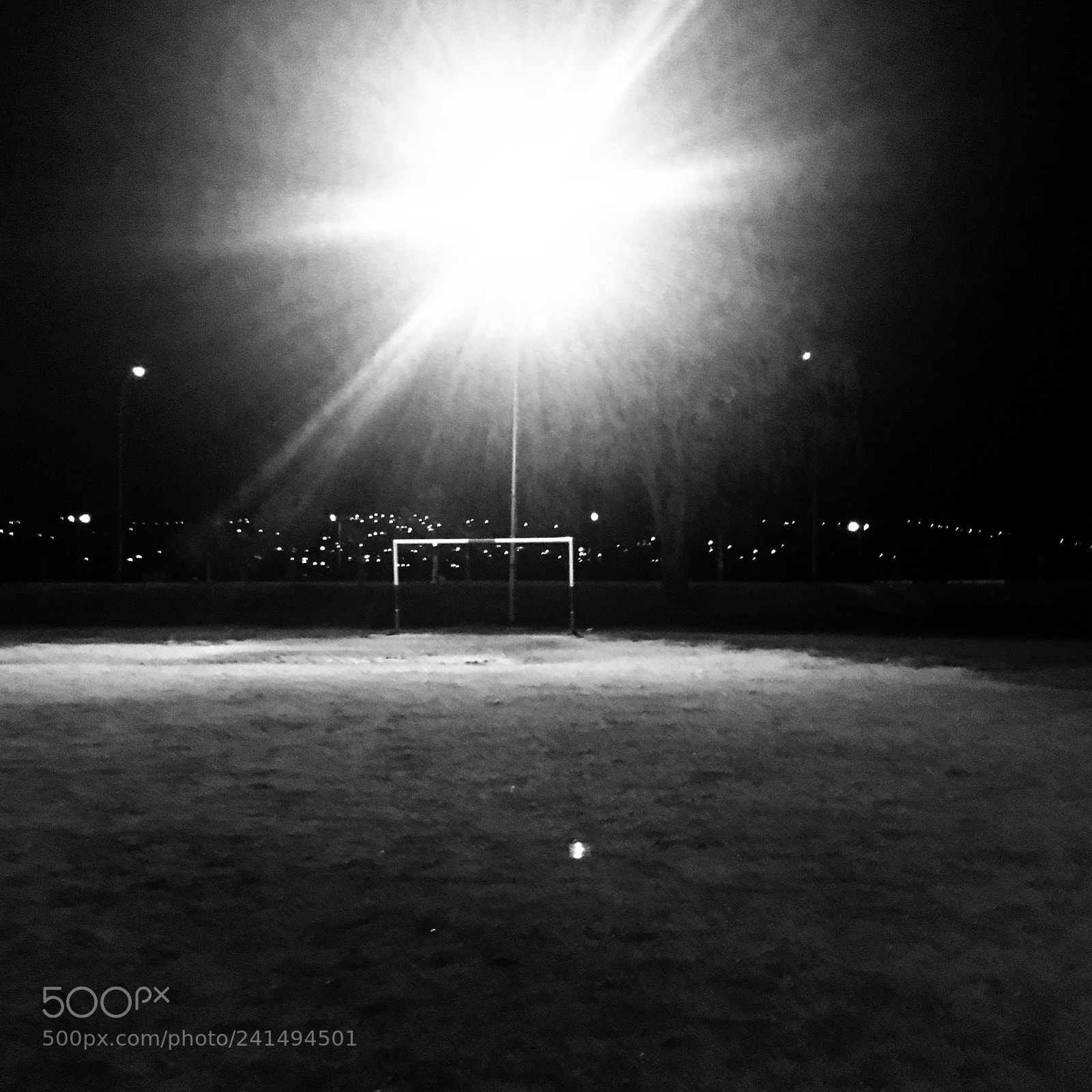 Apple iPhone SE sample photo. Night game photography