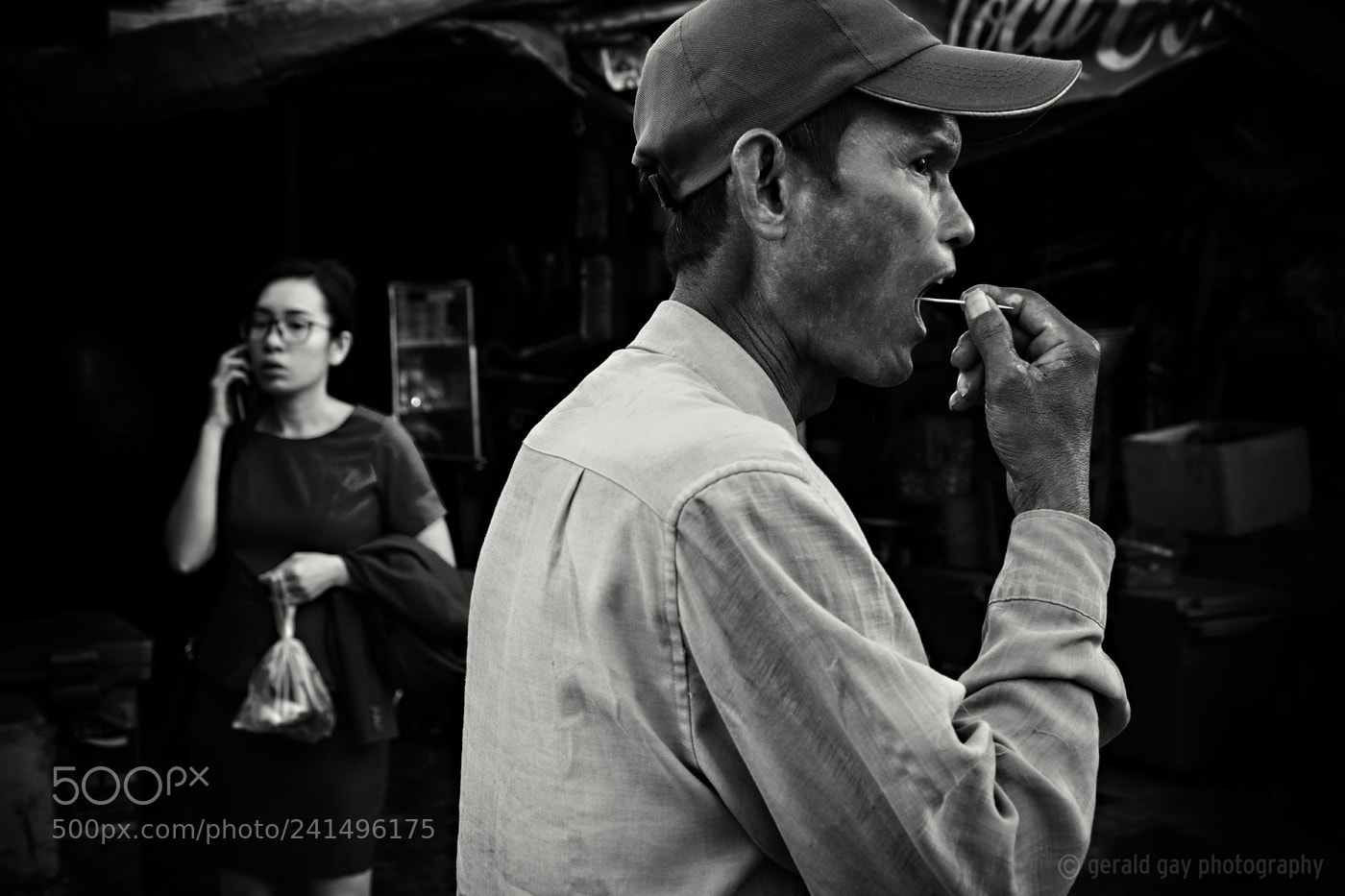 Fujifilm X-T2 sample photo. Toothpick handphone photography