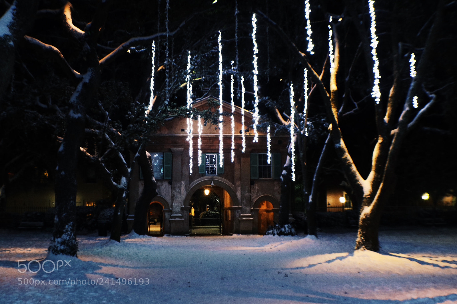 Canon EOS 750D (EOS Rebel T6i / EOS Kiss X8i) sample photo. Snow in the cistern photography