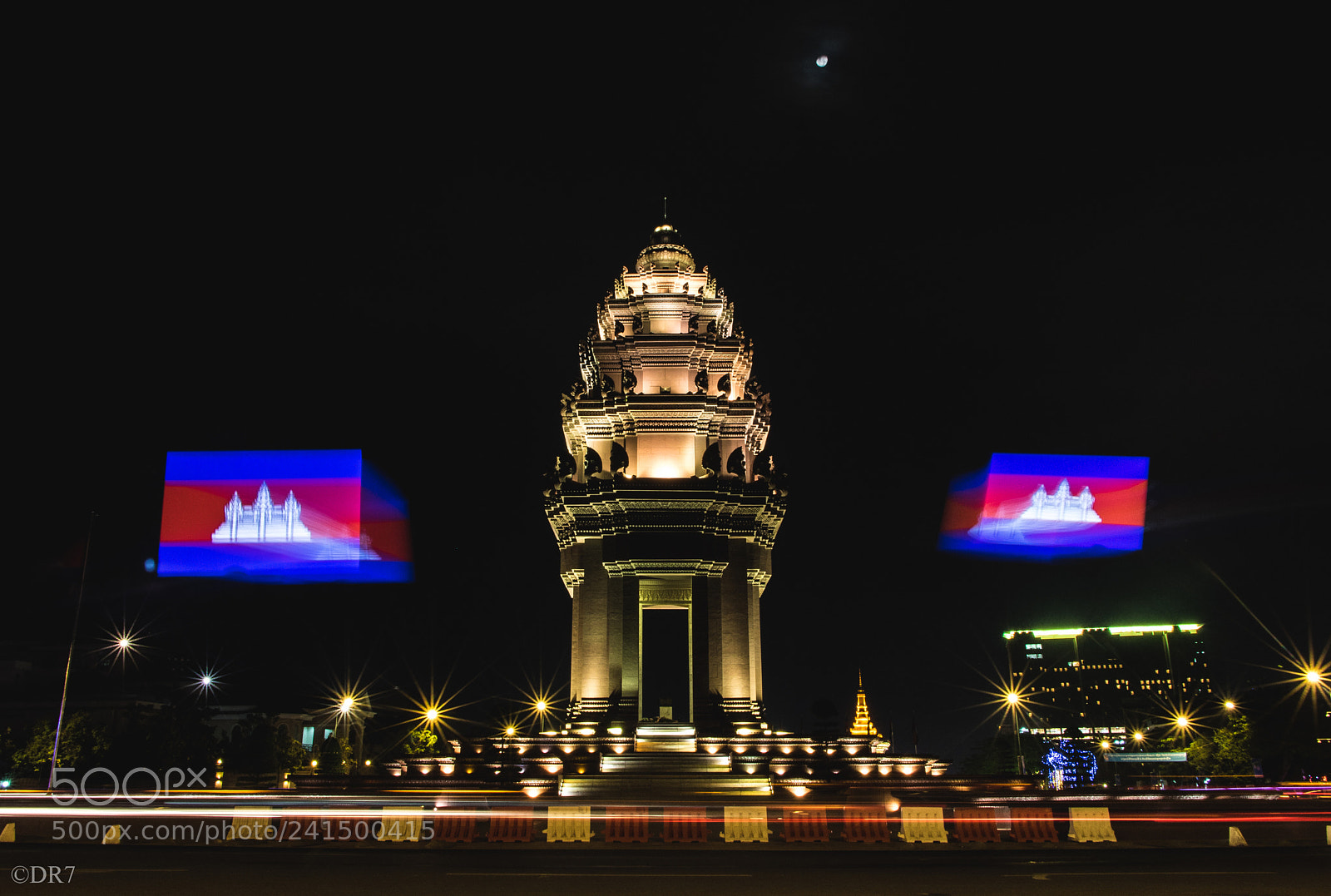Canon EOS 750D (EOS Rebel T6i / EOS Kiss X8i) sample photo. • independence monument #dr7 photography