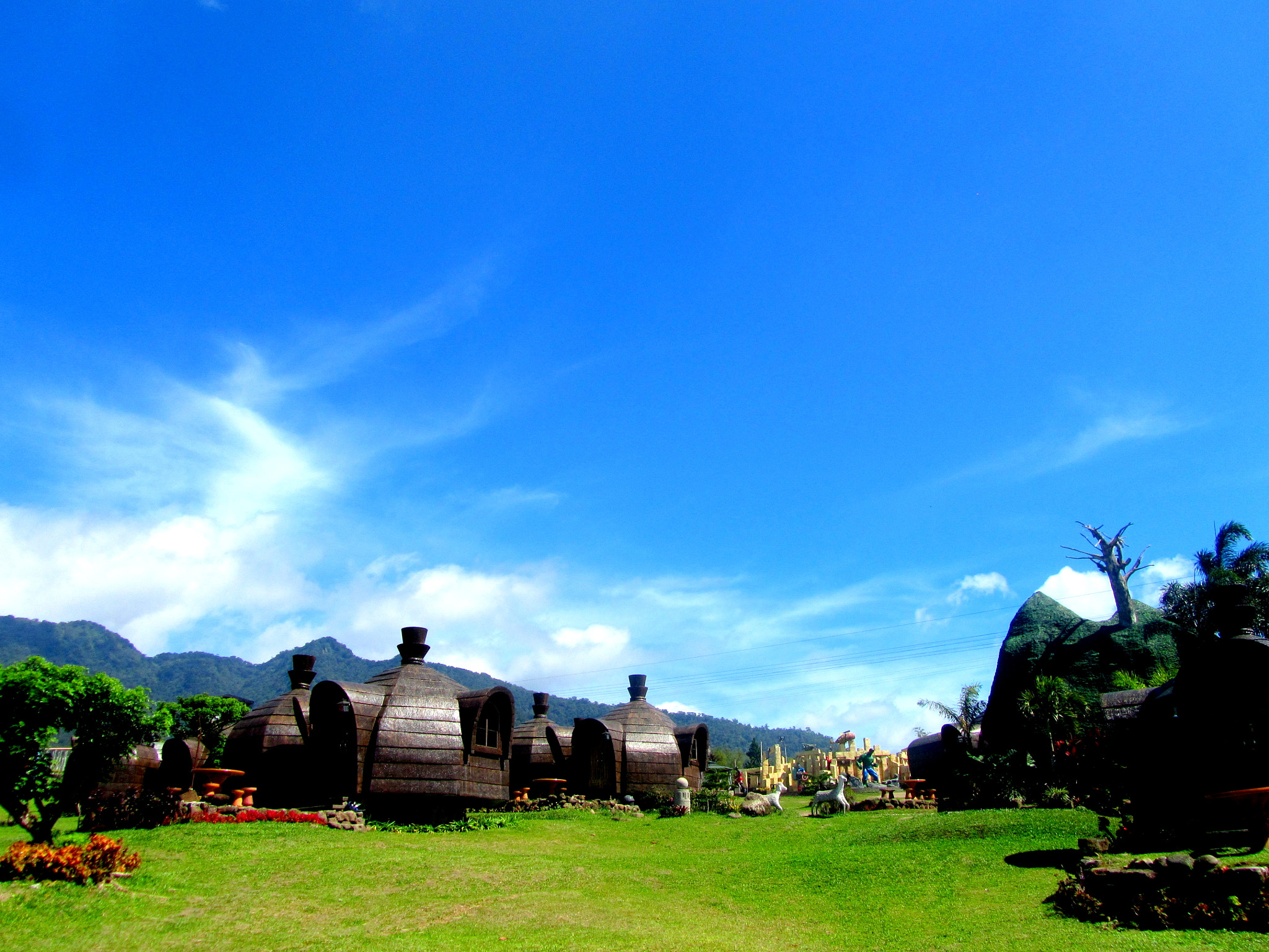 Canon PowerShot SX210 IS sample photo. Campuestuhan, highland resort photography