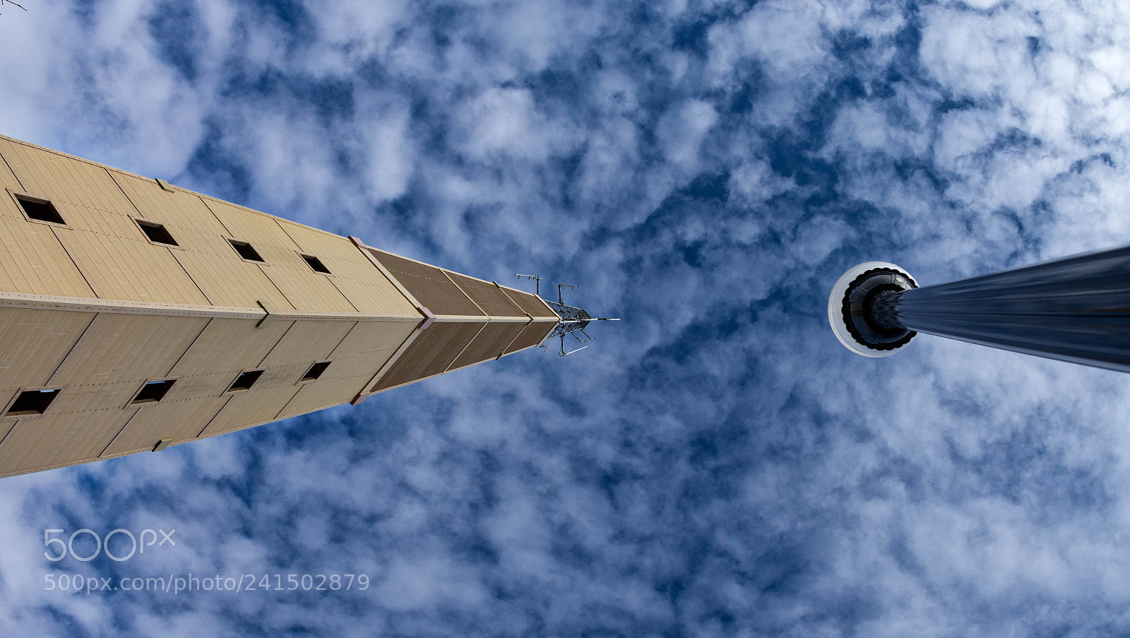 Pentax K-3 sample photo. Light pole vs police photography