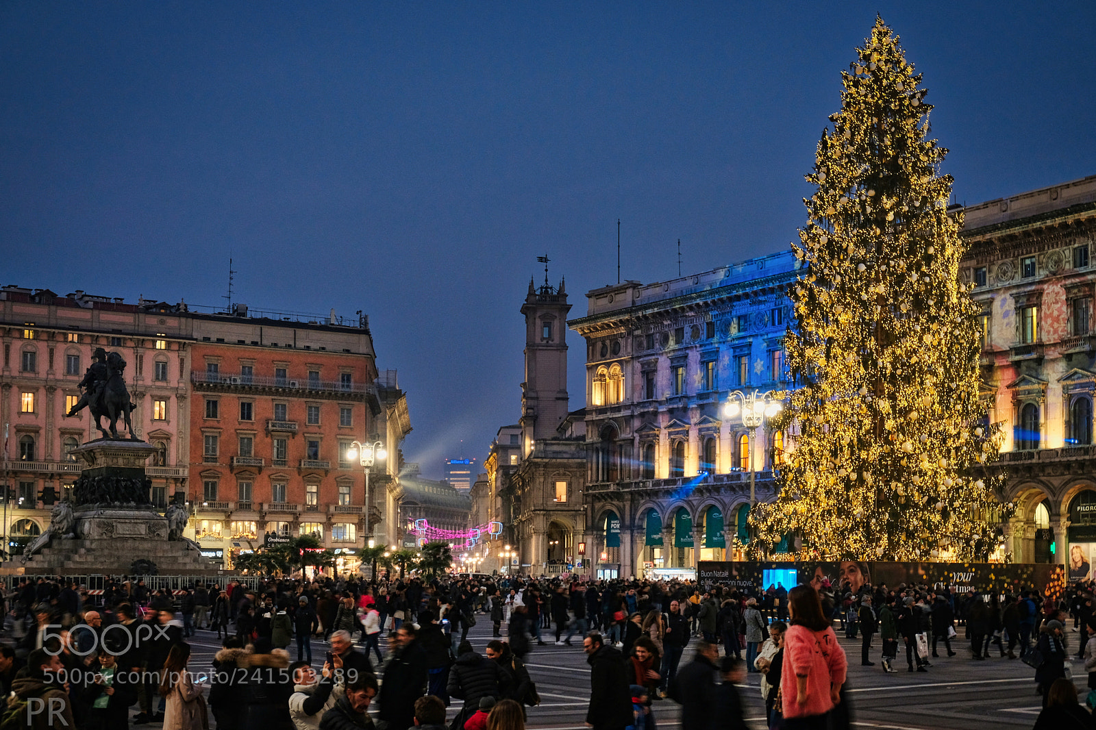Fujifilm X-E3 sample photo. Piazza del duomo, milano photography