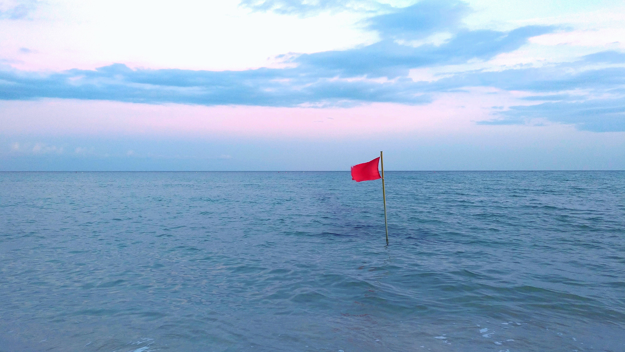 ASUS ZenFone 3 (ZE520KL) sample photo. Red flag photography