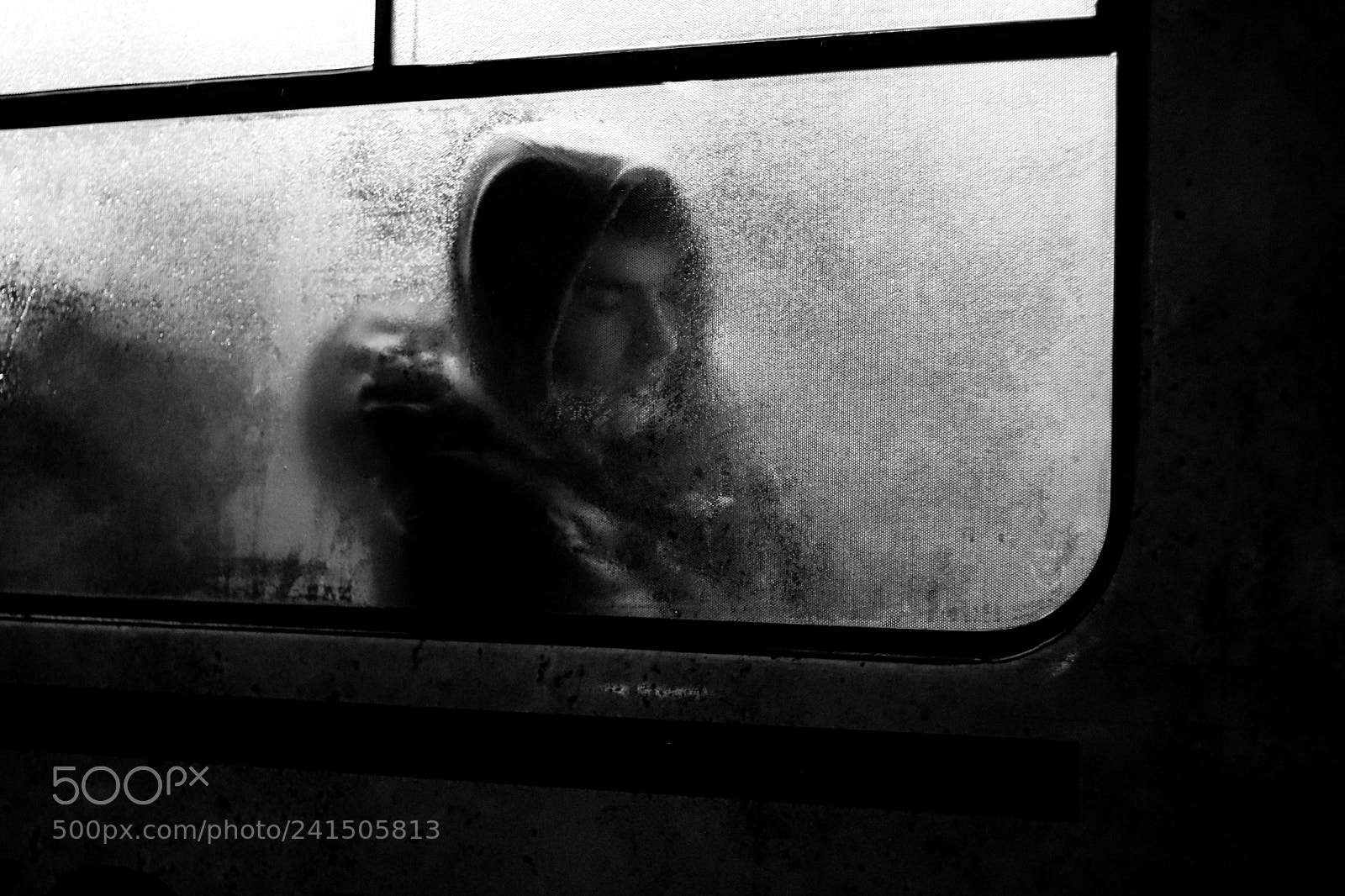 Canon EOS 77D (EOS 9000D / EOS 770D) sample photo. Public transportation sleep photography