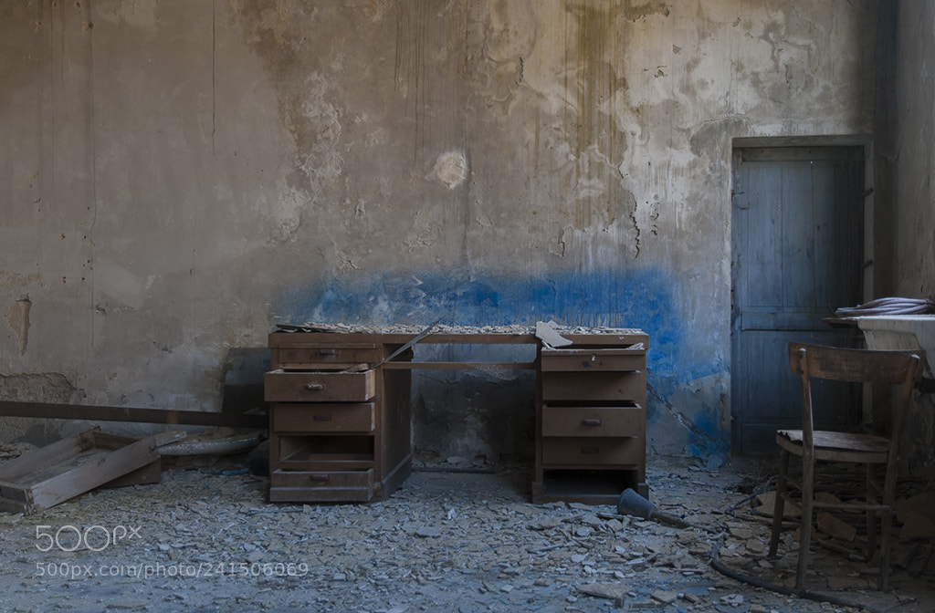 Nikon D60 sample photo. The blue office photography