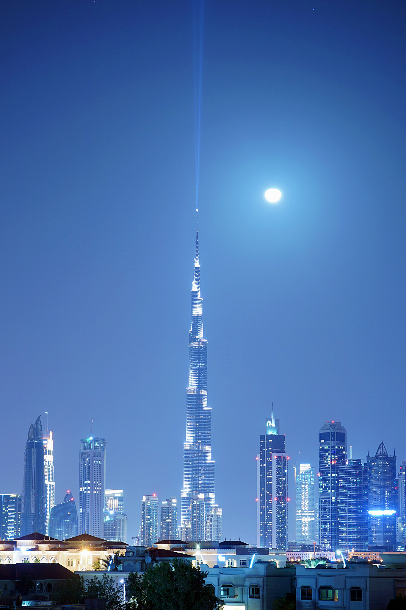 Sony FE 28-70mm F3.5-5.6 OSS sample photo. Burj khalifa in dubai 6-jan-2028 photography