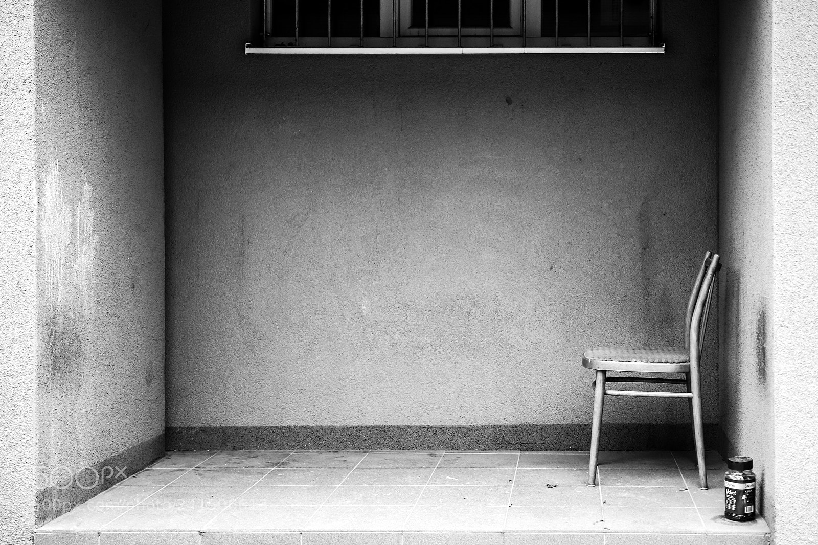 Canon EOS 77D (EOS 9000D / EOS 770D) sample photo. Place to smoke. photography