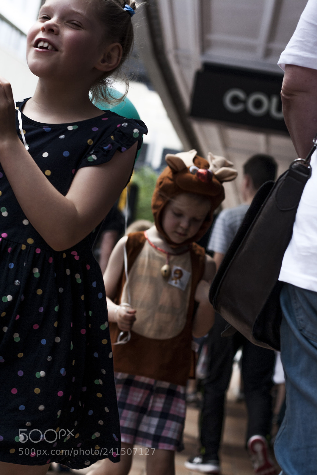 Canon EOS 1000D (EOS Digital Rebel XS / EOS Kiss F) sample photo. Wellington xmas parade [day 83] photography