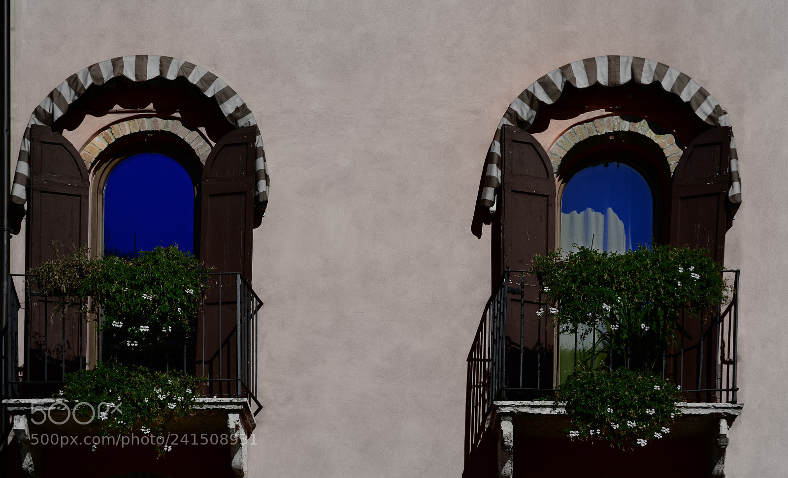 Nikon D600 sample photo. Windows & balconies photography
