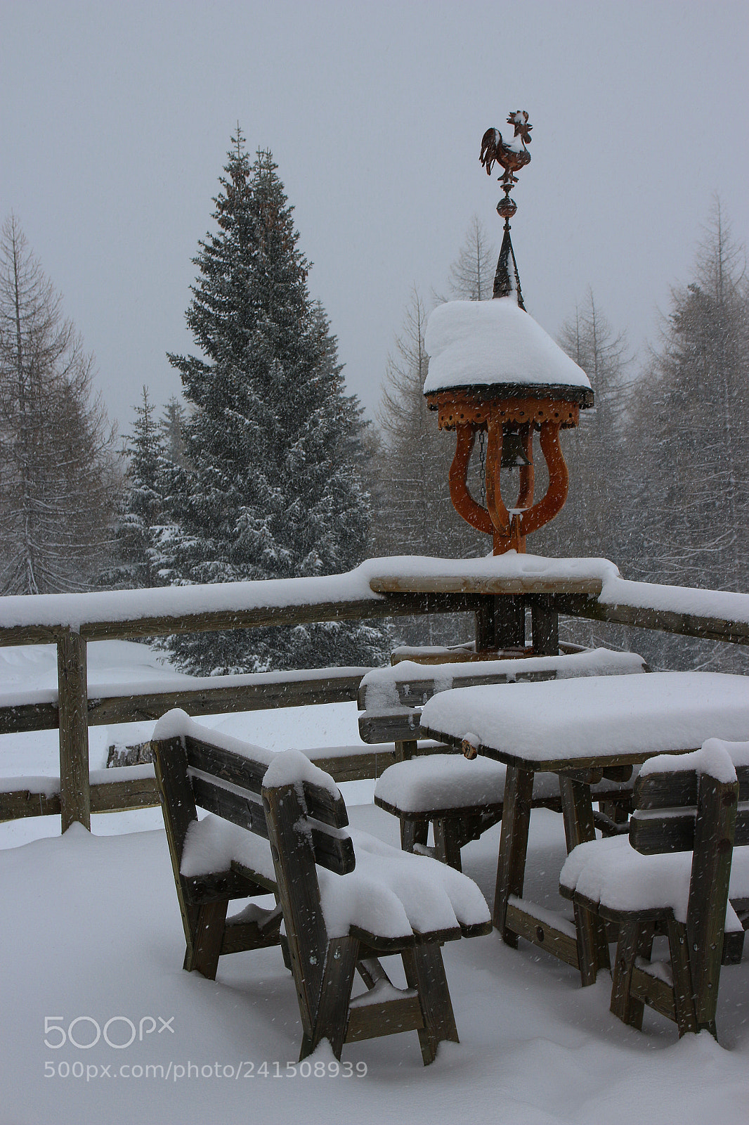Canon EOS 100D (EOS Rebel SL1 / EOS Kiss X7) sample photo. Winter scene photography