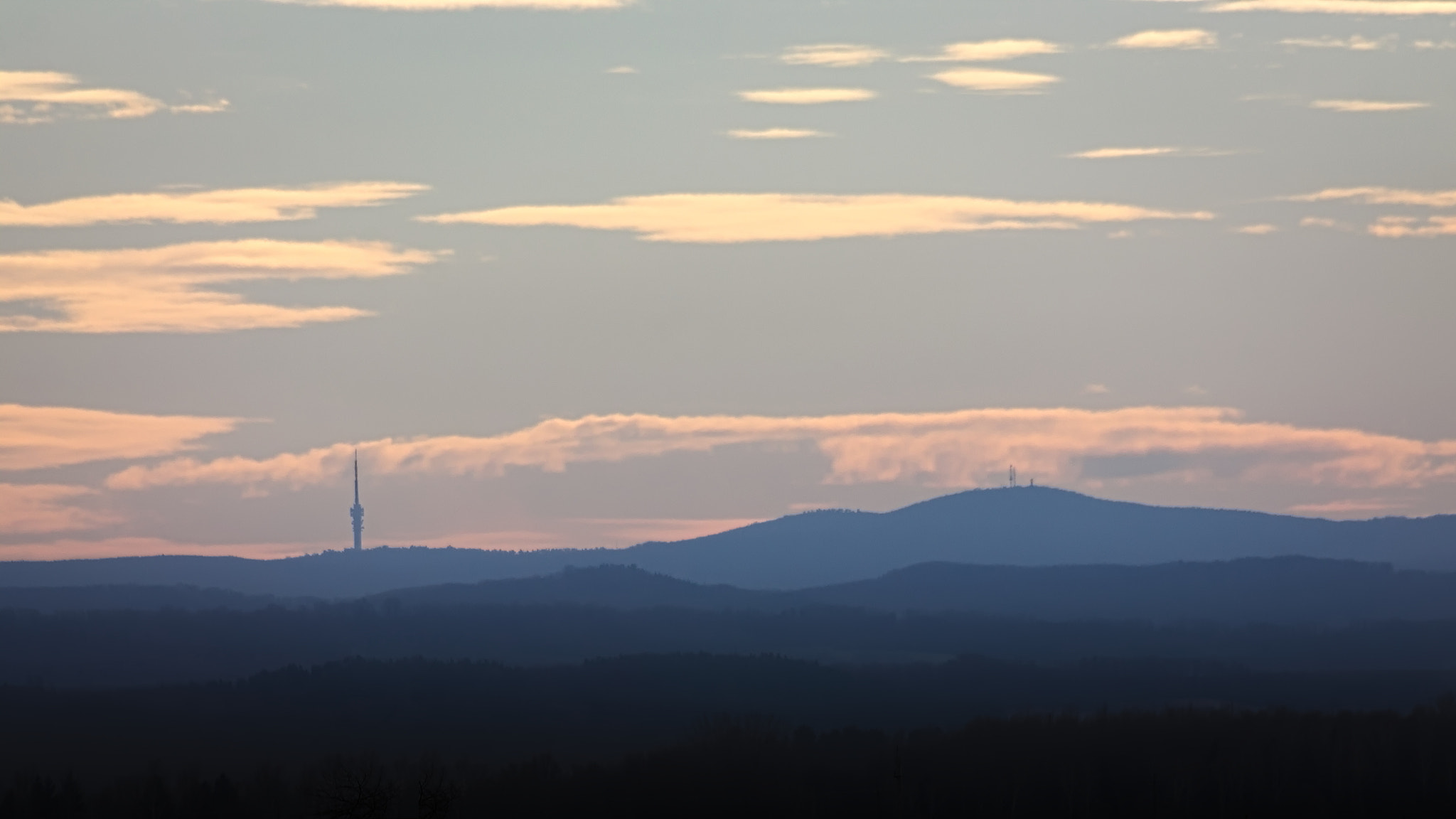 Canon EOS 1100D (EOS Rebel T3 / EOS Kiss X50) + Sigma 70-300mm F4-5.6 APO DG Macro sample photo. Distant mountains photography