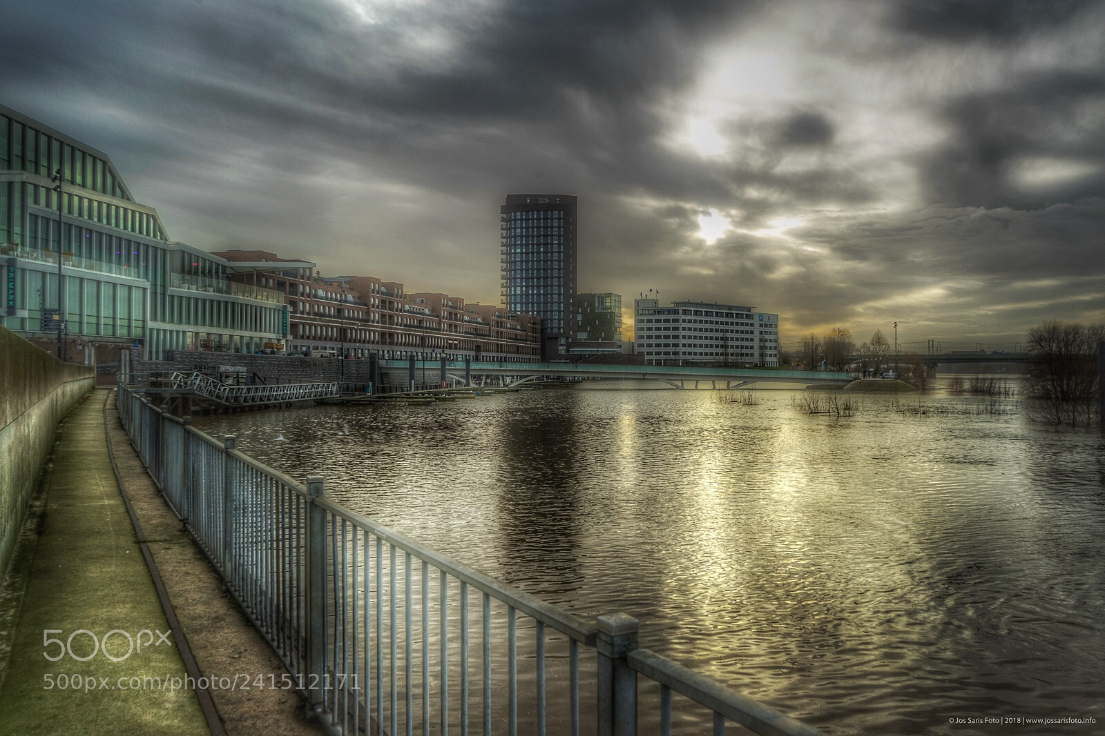 Sony a7 sample photo. #netherlands #venlo #high_water photography
