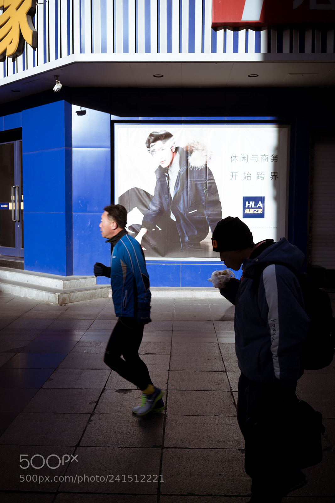 Sony a7 sample photo. Color street-blue #01 photography