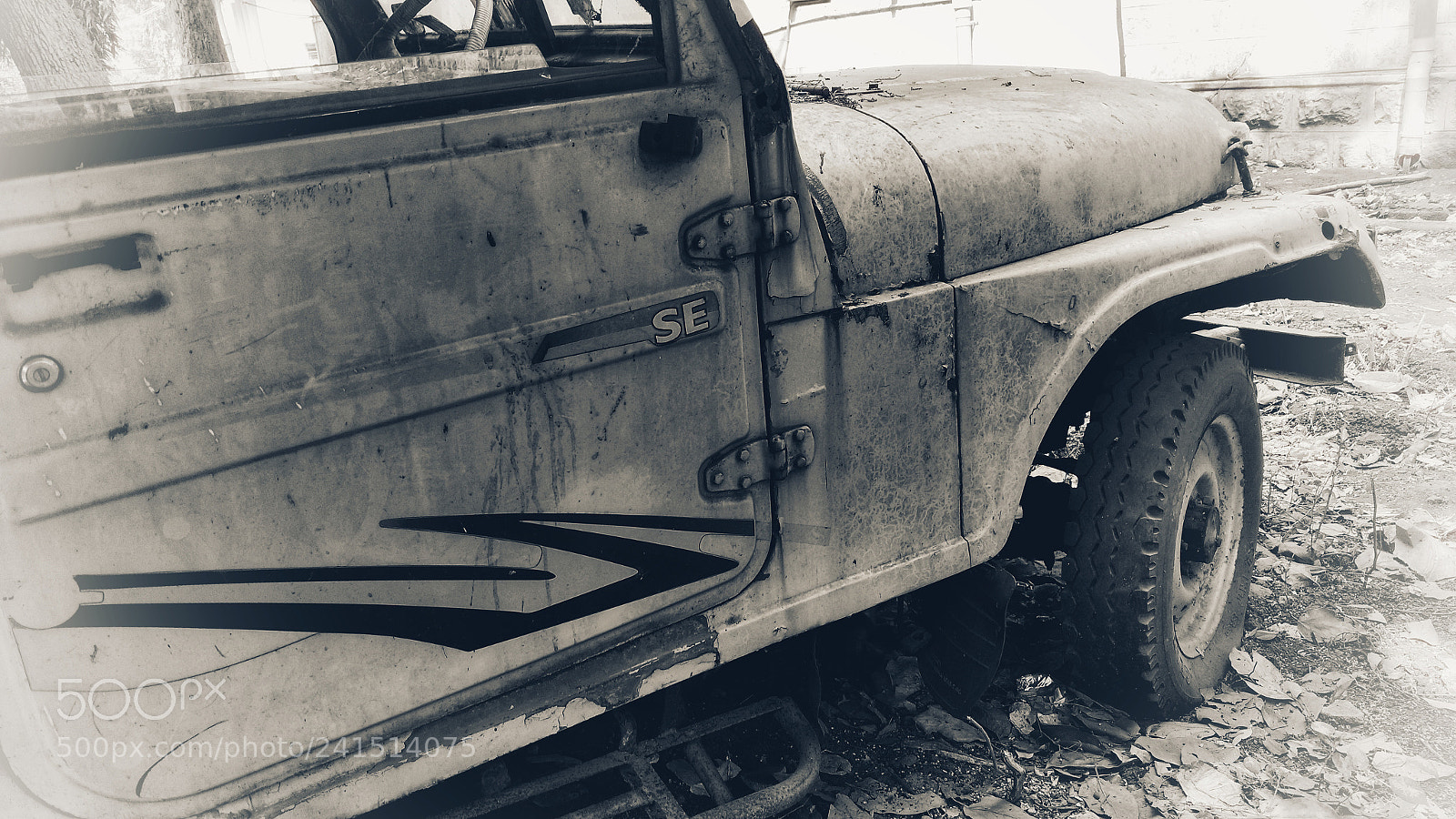 Motorola Moto X Play sample photo. Jeep b&w photography