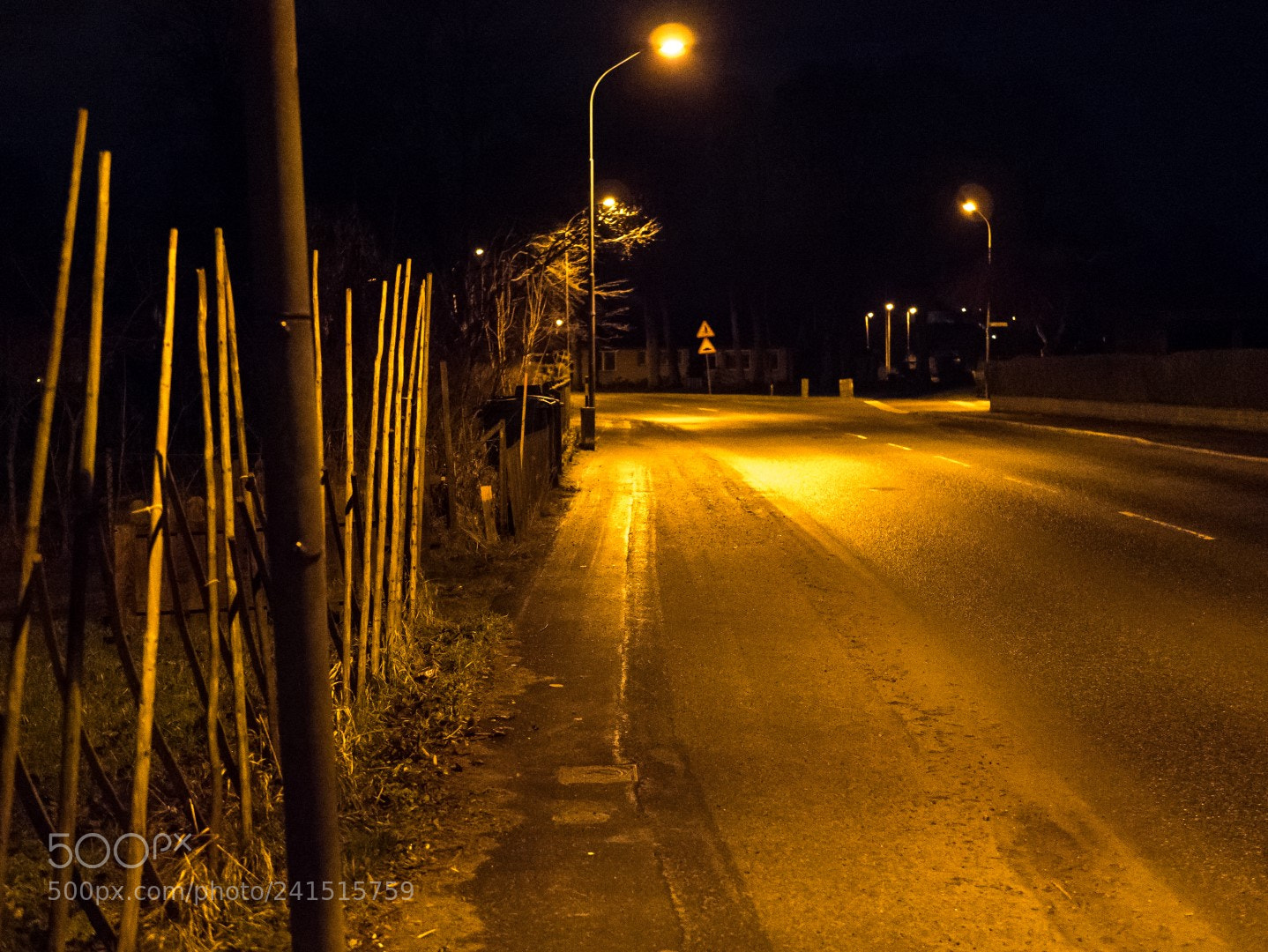Panasonic Lumix DMC-GX85 (Lumix DMC-GX80 / Lumix DMC-GX7 Mark II) sample photo. Just any street photography