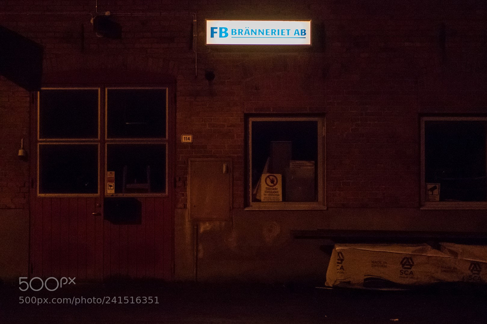 Panasonic Lumix DMC-GX85 (Lumix DMC-GX80 / Lumix DMC-GX7 Mark II) sample photo. A small construction company photography